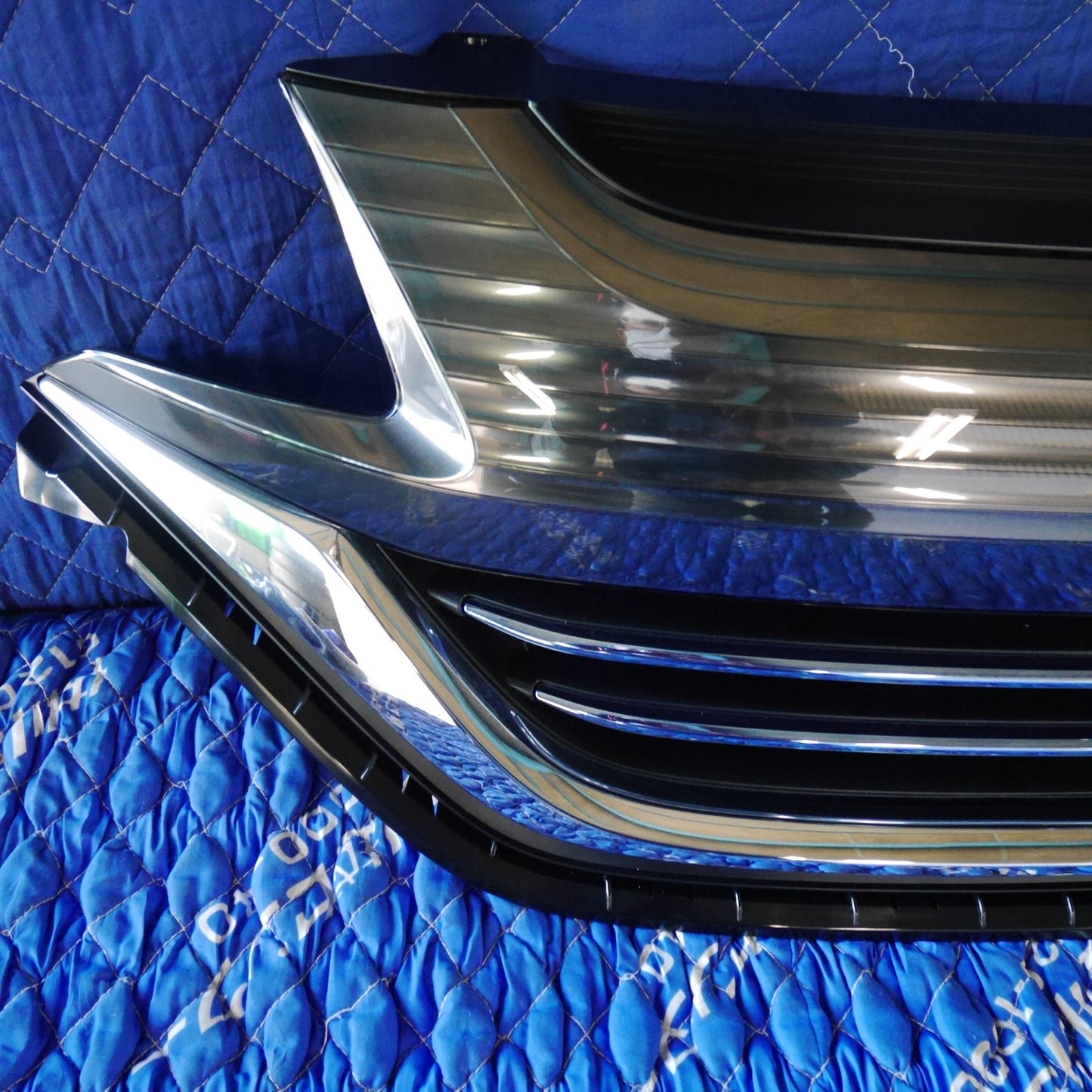 [送料無料] 新車外し☆ホンダ GB5 GB6 GB7 GB8 フリード 純正 フロント グリル 型式 不明 HONDA☆