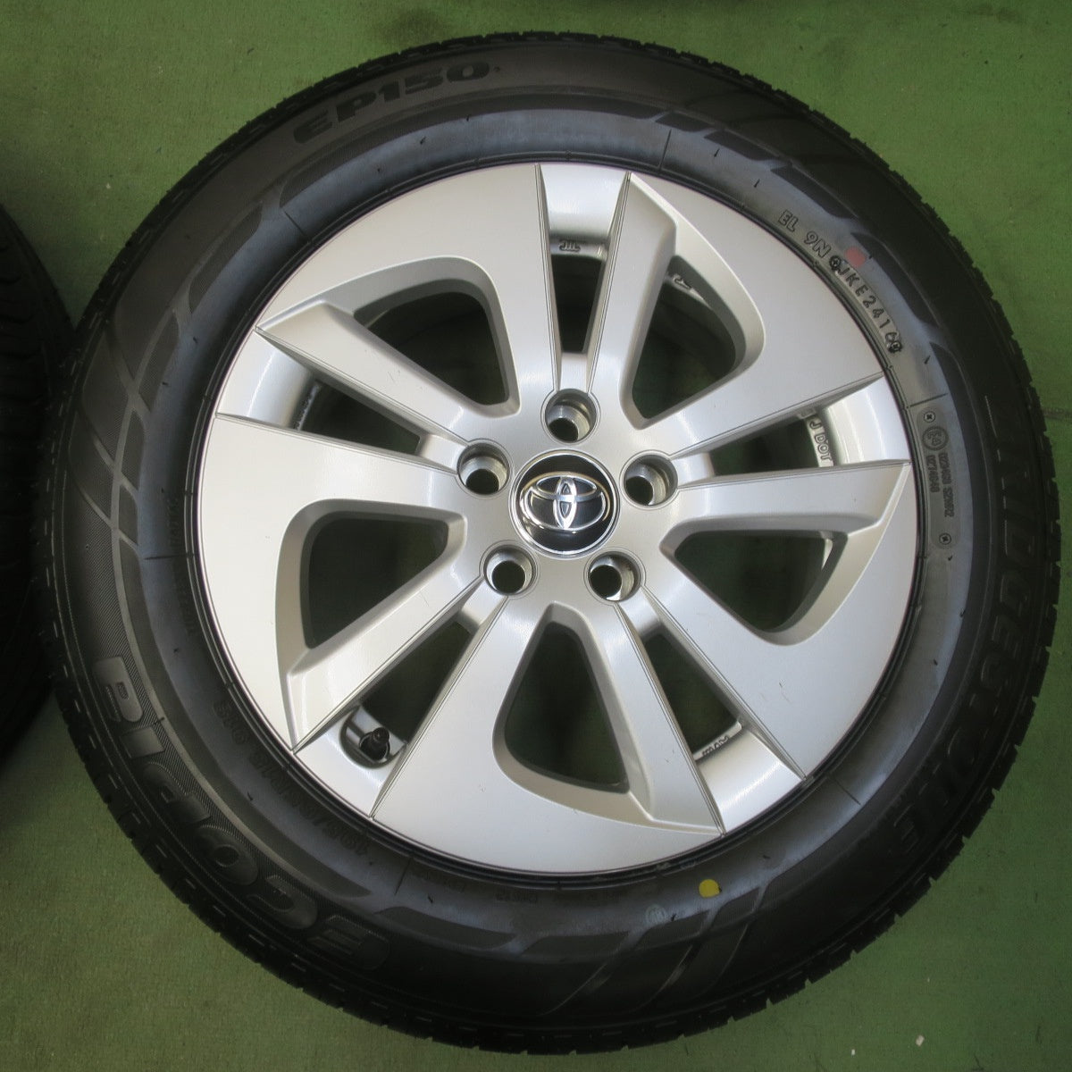 新車外し◎トヨタ 50系 プリウス 純正 195/65R15 ブリヂストン エコピア EP150 15インチ PCD100/5H◎6101703イノ