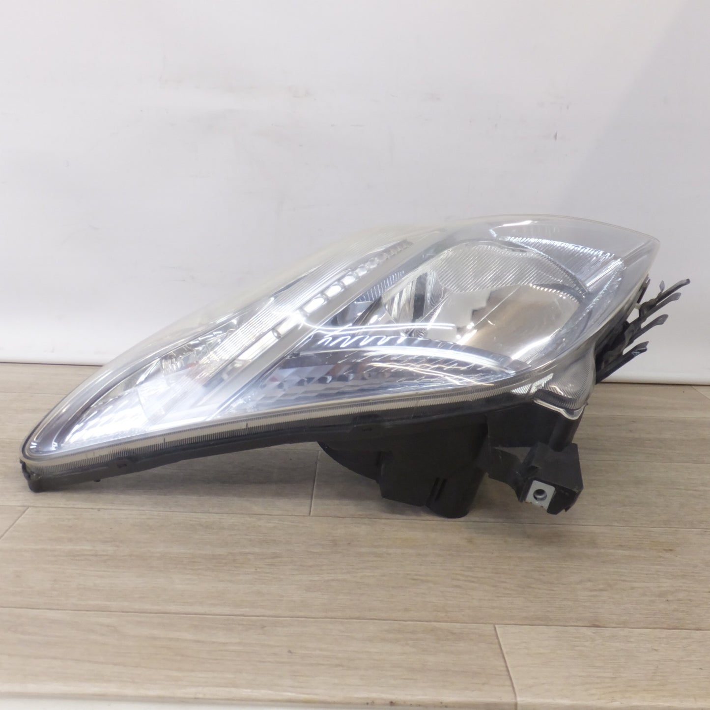 [送料無料] ★トヨタ TOYOTA 純正 プリウス 20系 ヘッドライト KOITO 47-23 右★