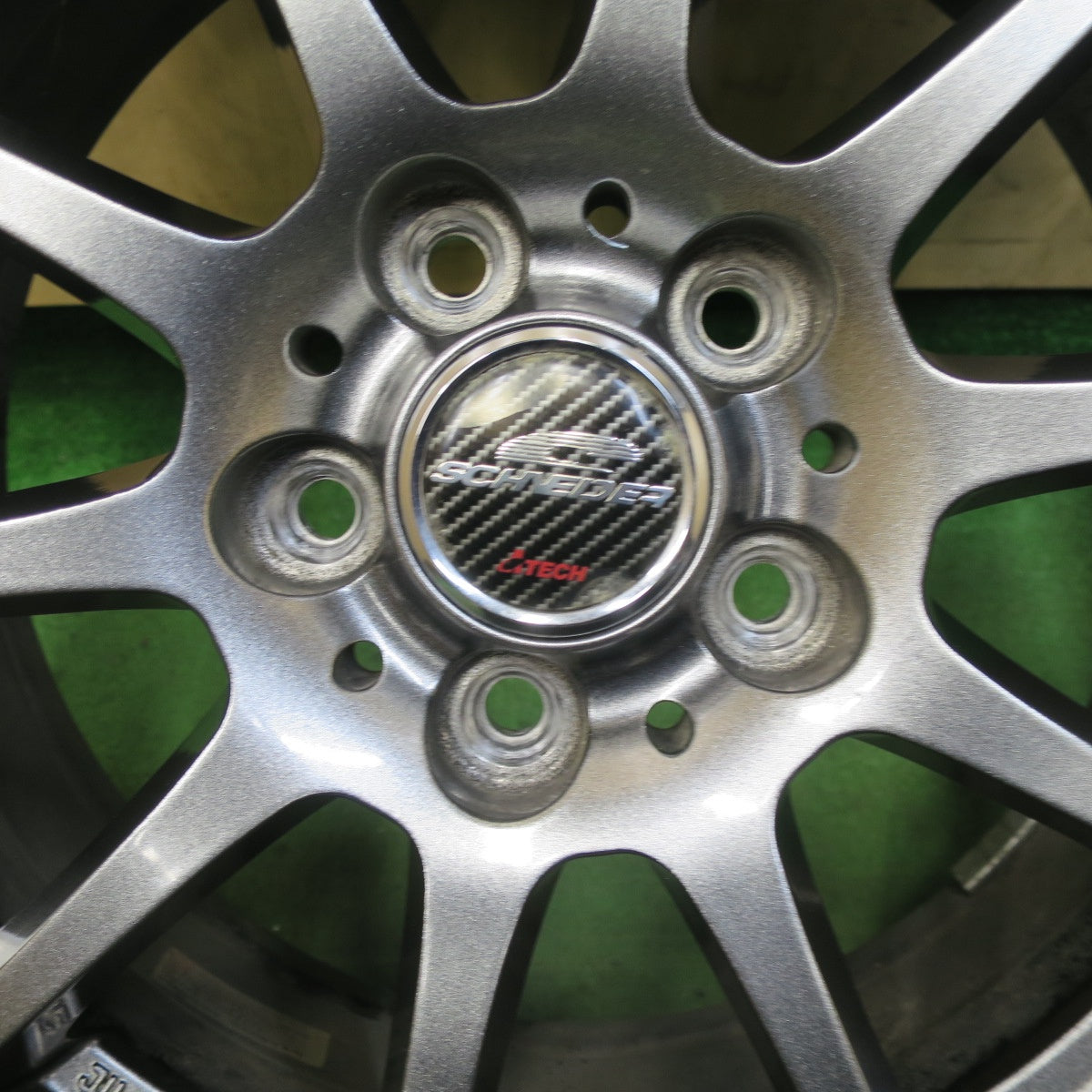 バリ溝！キレイ！8.5分★プリウス 等 195/65R15 スタッドレス ブリヂストン ブリザック VRX SCHNEIDER シュナイダー 15インチ PCD100/5H★5112805TTス