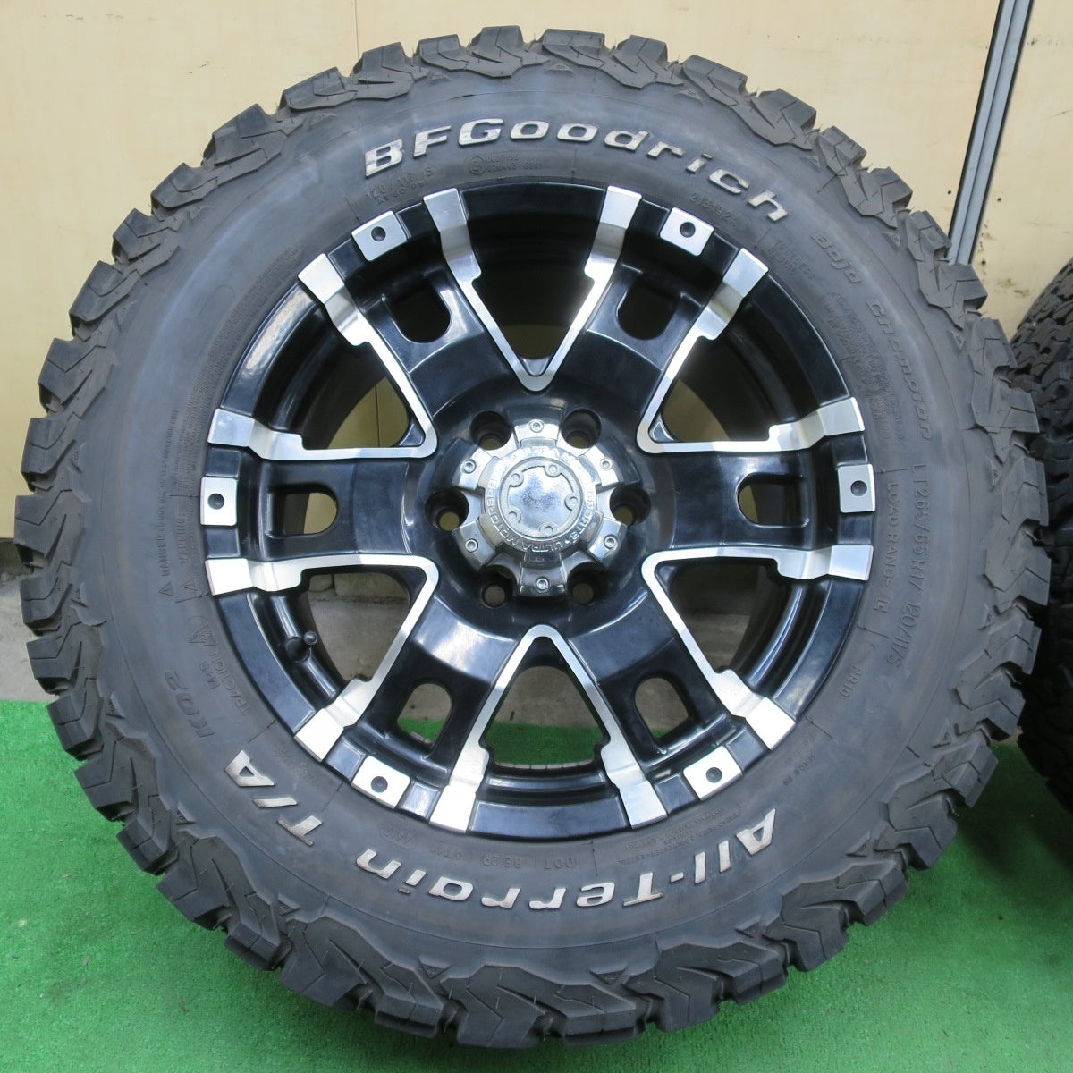 4本価格★ULTRA MOTOR SPORTS 265/65R17 BFグッドリッチ All-Terrain T/A KO2 ホワイトレター PCD139.7/6H★4072902イノ