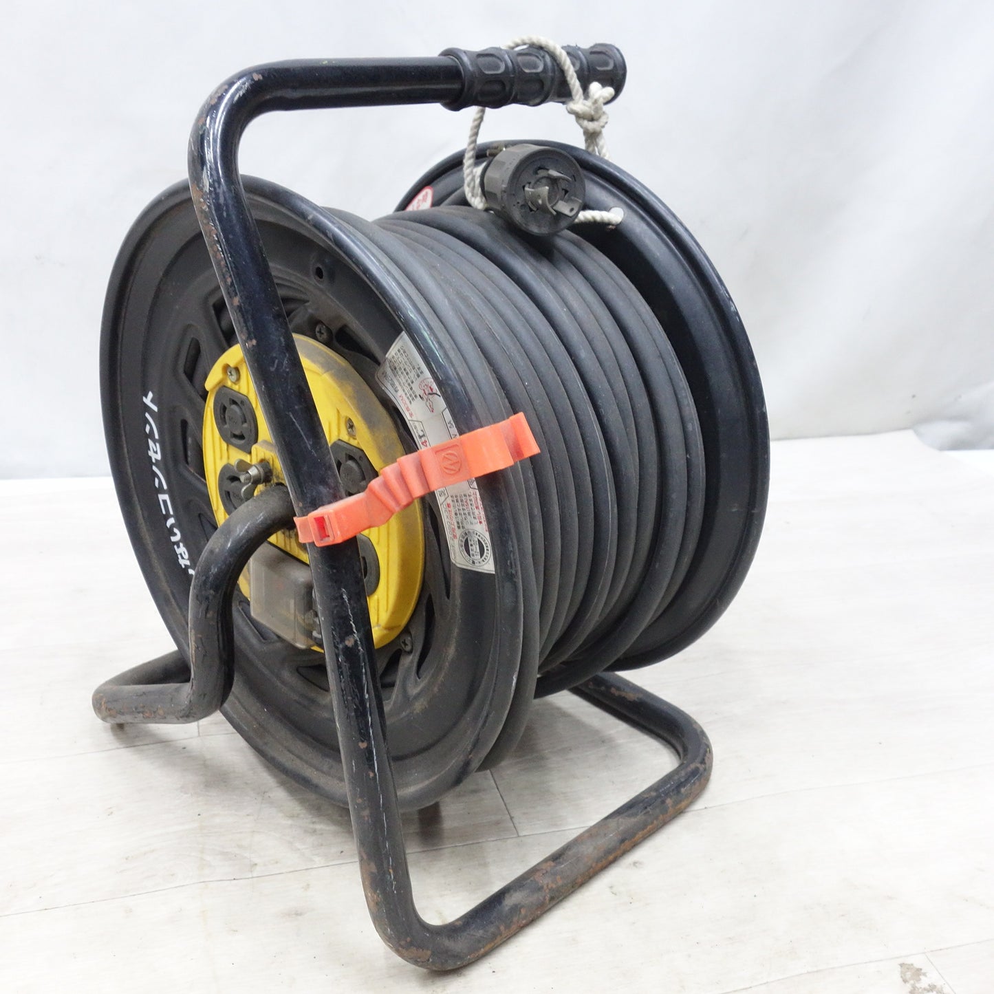 [送料無料] ◆日動 マジックリール コードリール Z-EK34L 屋内型 全長 30m VCT.2.0SQ×3C 電工 ドラム 温度センサー ブレーカー 付 ロック 引掛 式◆