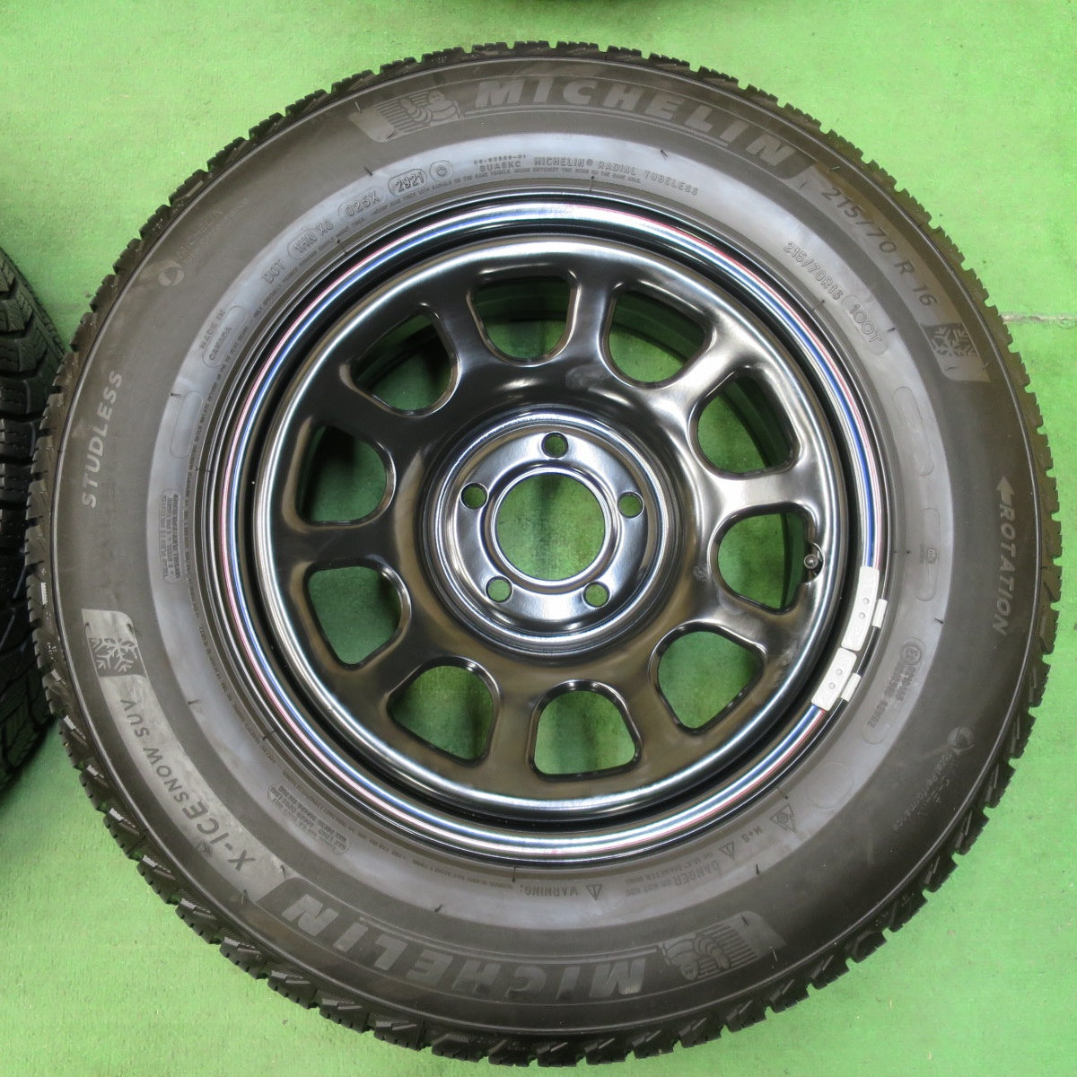 [送料無料] バリ溝！21年！キレイ！9分★スタッドレス デイトナ 215/70R16 ミシュラン X-ICE SNOW SUV DAYTONA 16インチ PCD114.3/5H★4112906イス