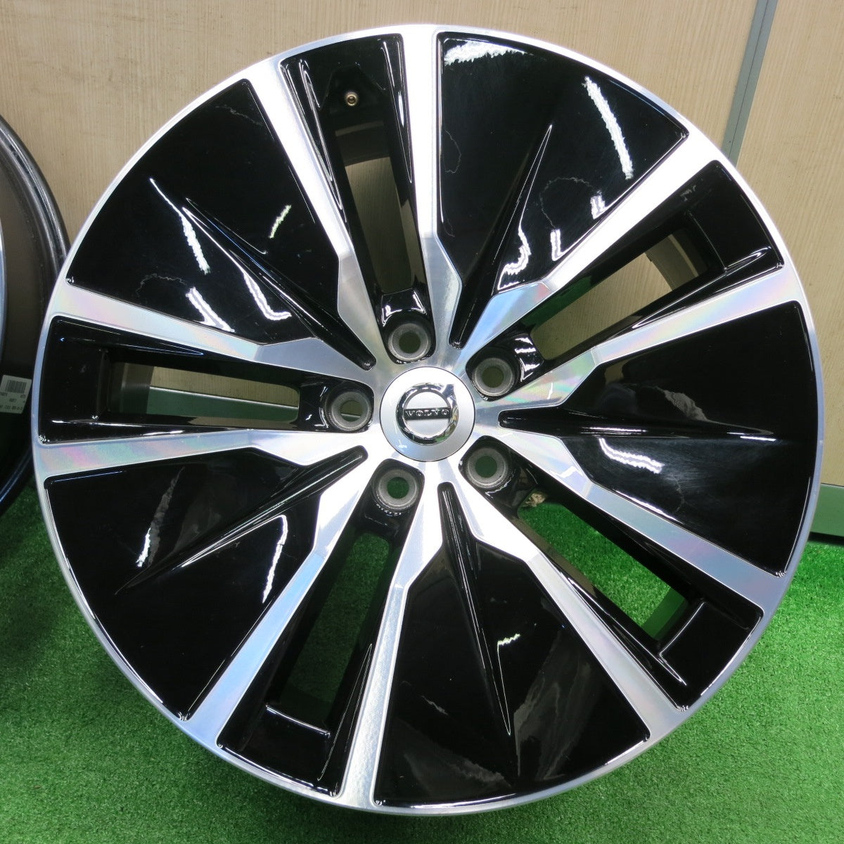[送料無料] キレイ★ボルボ XC90 純正 ホイール 19インチ 19×8.0J PCD108/5H★4101101NJホ