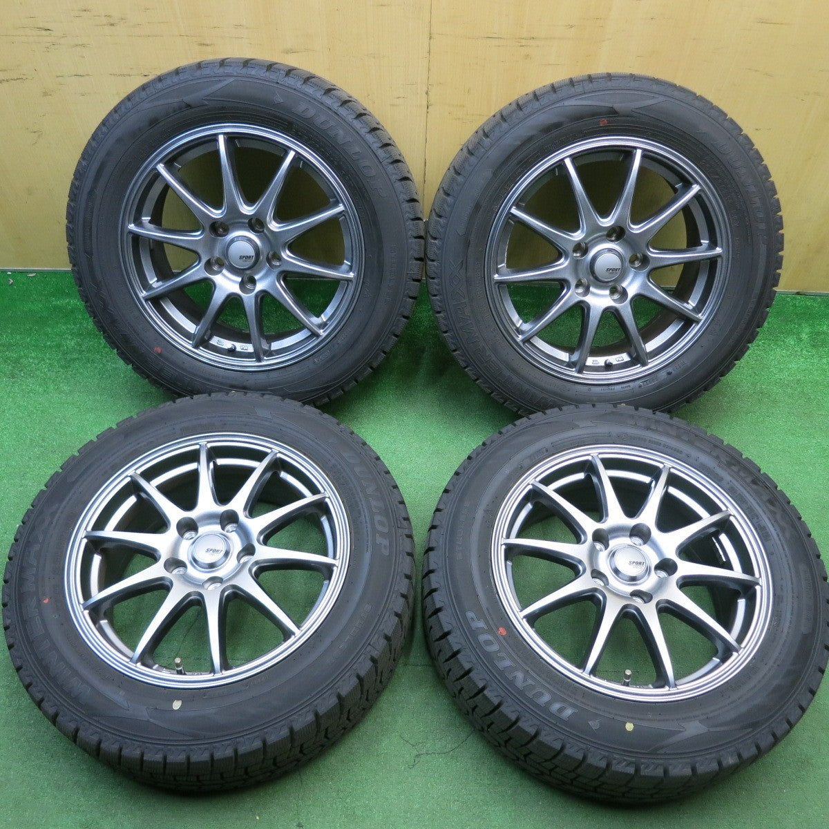 バリ溝！25年！キレイ！9.5分以上★スタッドレス 205/60R16 ダンロップ ウインターマックス WM02 SPORT ABELIA スポルト アベリア 16インチ PCD114.3/5H★6022311HAス