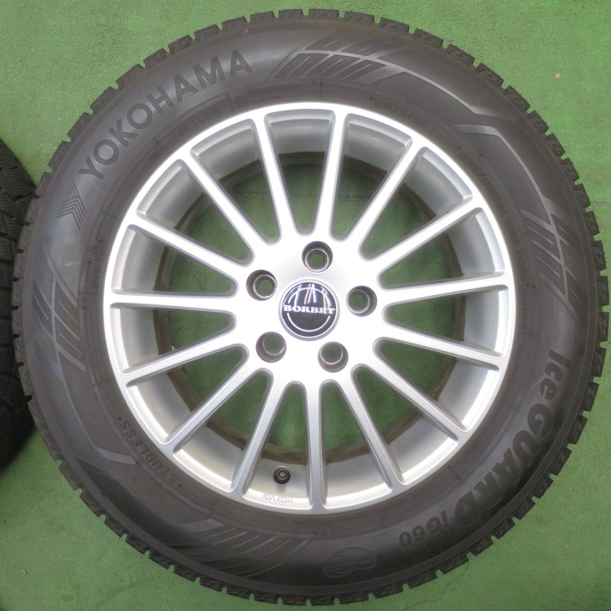 バリ溝！22年！9.5分★アウディ 等 BORBET 225/55R16 スタッドレス ヨコハマ アイスガード iG60 ボルベット 16インチ PCD112/5H★6051203NJス