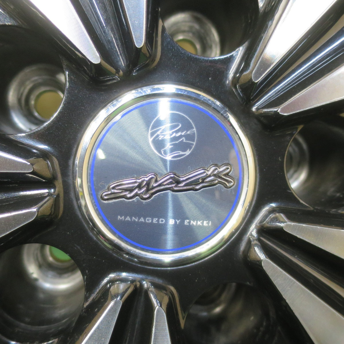 バリ溝！キレイ！9.5分★スタッドレス 225/60R18 ヨコハマ アイスガード G075 SMACK ENKEI スマック エンケイ 18インチ PCD114.3/5H★6011004イス