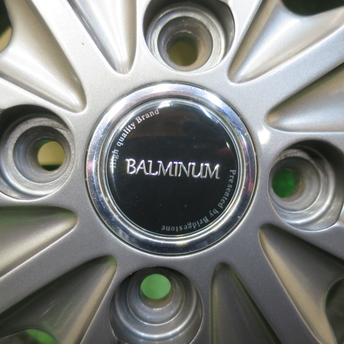 キレイ！22年★スタッドレス 145/80R12 80/78N ブリヂストン W300 BALMINUM バルミナ 12インチ PCD100/4H★5111403イス