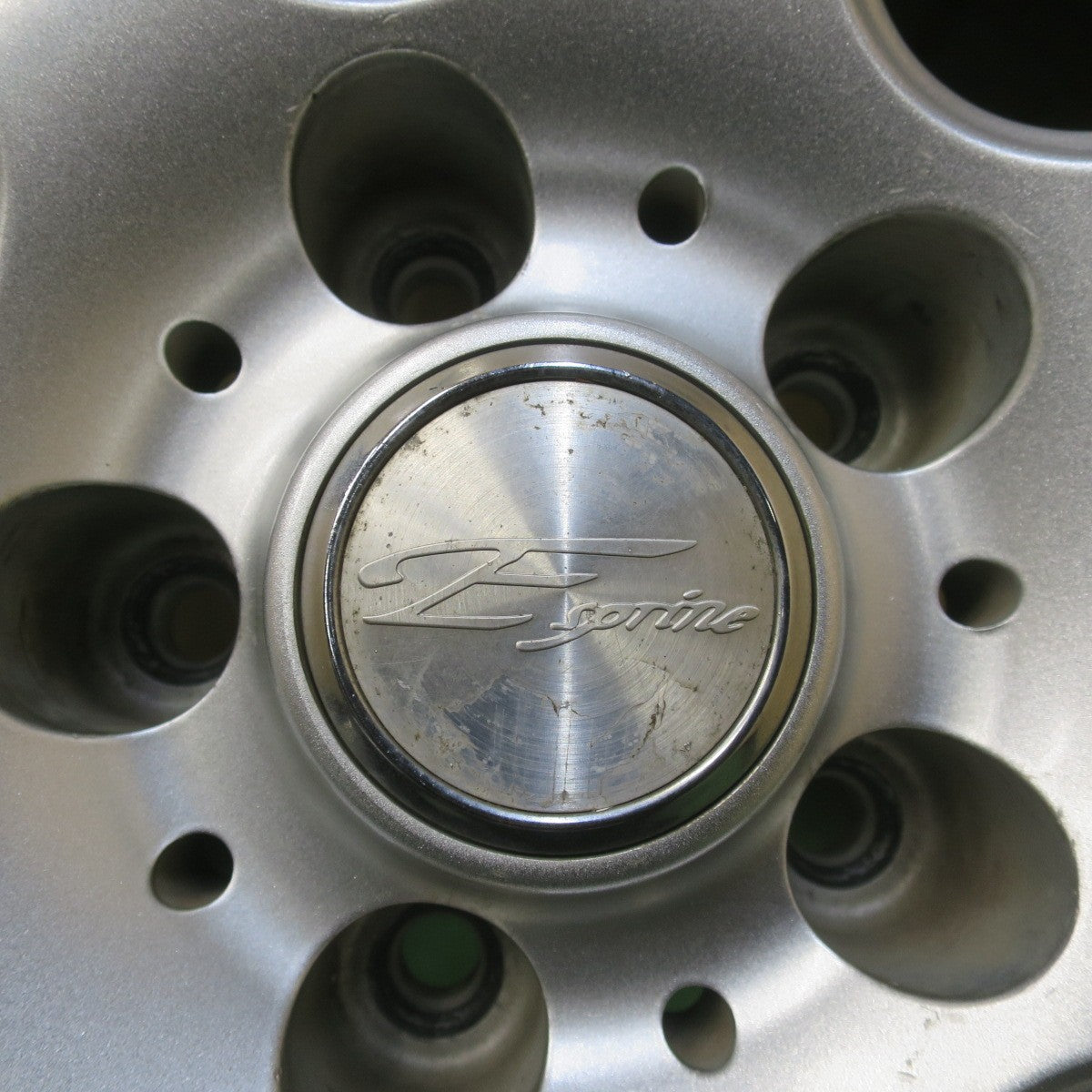 バリ溝！22年！9.5分★スタッドレス 225/70R16 ダンロップ ウインターマックス SJ8 SJ8+ E sprine 社外 アルミ 16インチ PCD114.3/5H★6041604イス
