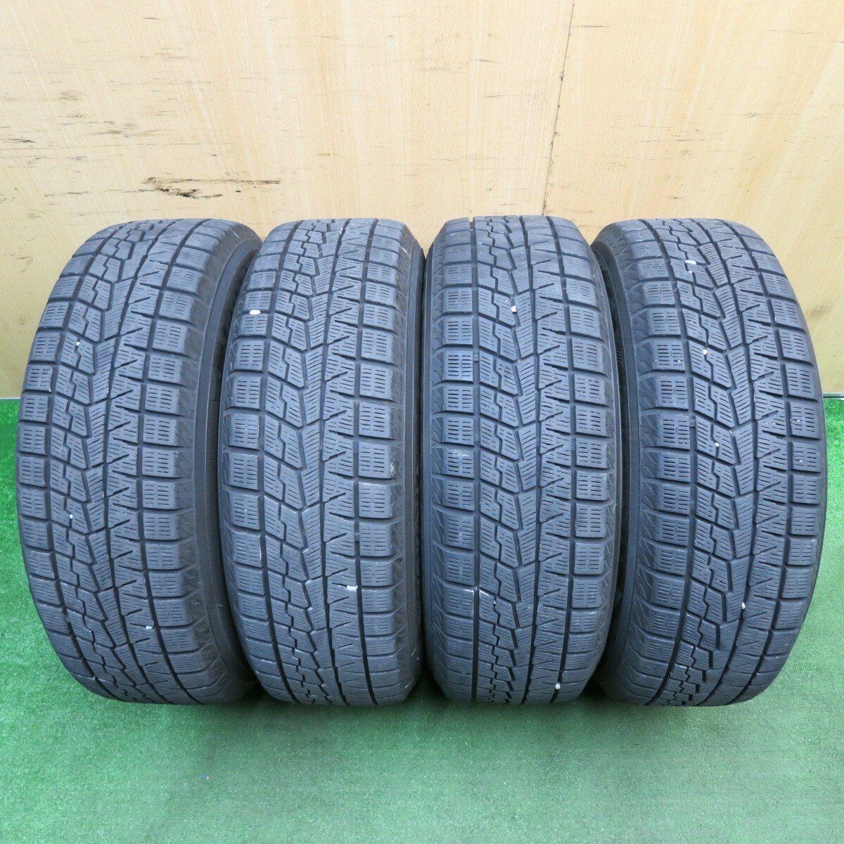 バリ溝！21年！キレイ！8.5分★プリウス 等 195/65R15 スタッドレス ヨコハマ アイスガード iG70 GRASS グラス 15インチ PCD100/5H★5040502TNス