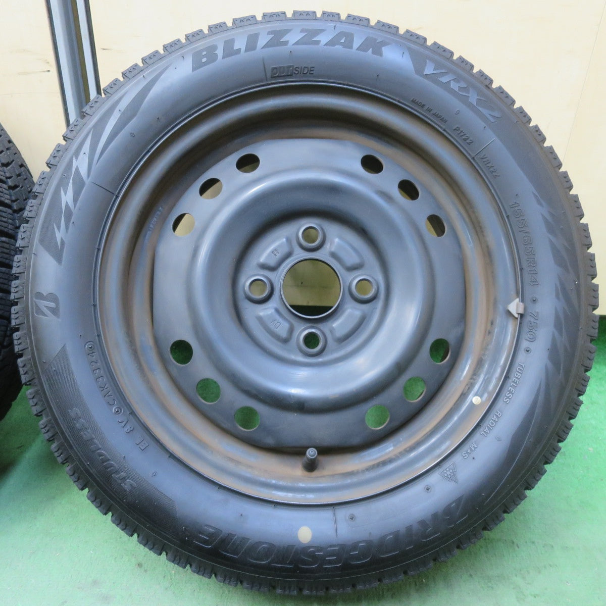 バリ溝！24年！9分◎スタッドレス 155/65R14 ブリヂストン ブリザック VRX2 スチール ホイール 14インチ PCD100/4H◎6093004イス