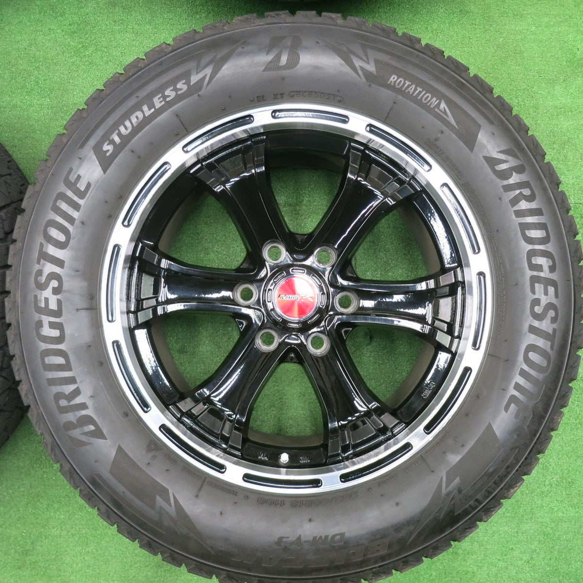 [送料無料] バリ溝！21年！ほぼ10分★スタッドレス 265/60R18 ブリヂストン ブリザック DM-V3 BIGWAY B-MUD K 18インチ PCD139.7/6H★4112305TNス