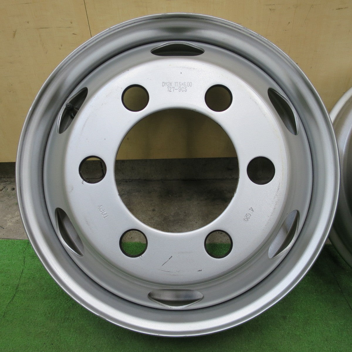 キレイ！6本★トラック TOPY スチール ホイール 17.5インチ トピー 127-9CS 17.5×6.00 PCD222.25/6H★6042205ナホ