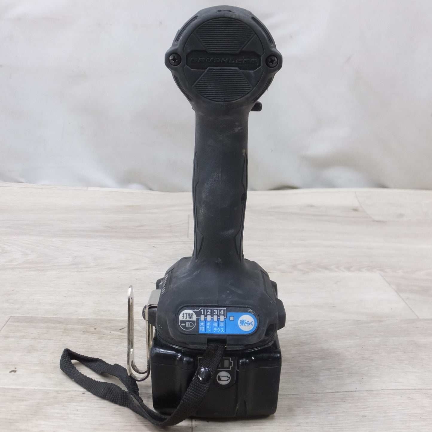 [送料無料] ◆マキタ 充電式 インパクト ドライバ 18V 6.0Ah TD173D 充電器 バッテリー ケース 付き 電動 工具◆