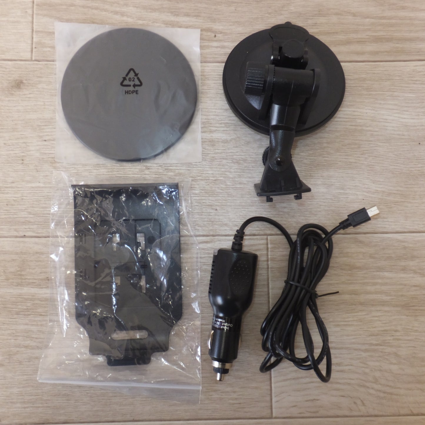 [送料無料] 美品★マルエヌ エンプレイス nPLACE 7インチ ワンセグポータブルナビゲーション DiNAVI DNC-774A★