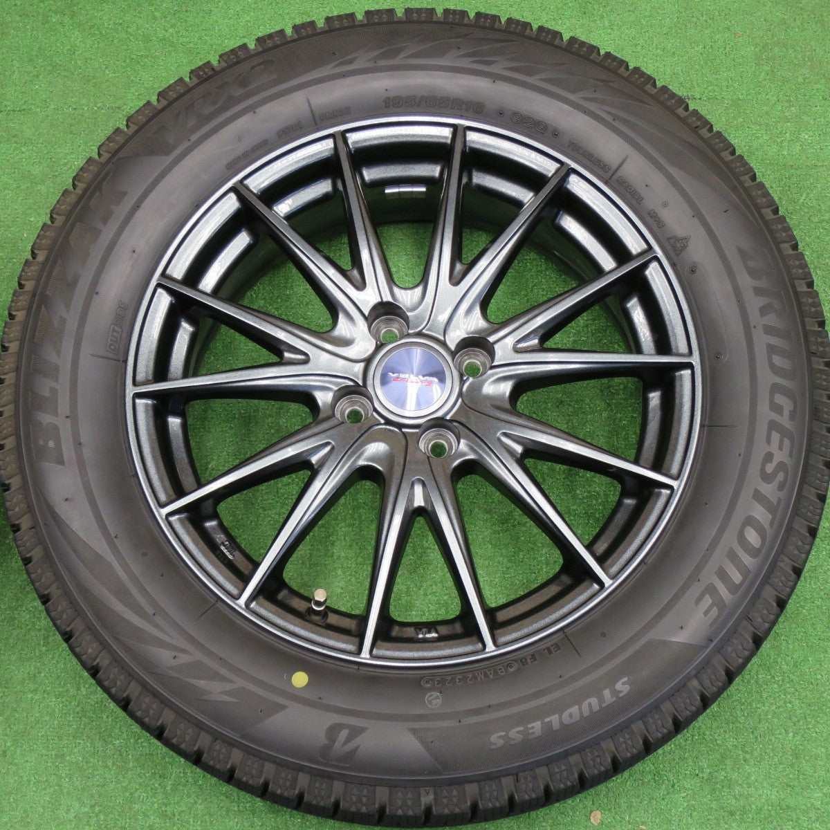 バリ溝！23年！キレイ！9分★スタッドレス 195/65R16 ブリヂストン ブリザック VRX2 VELVA SPORTZ ヴェルヴァ 16インチ PCD100/4H★6030901NKス