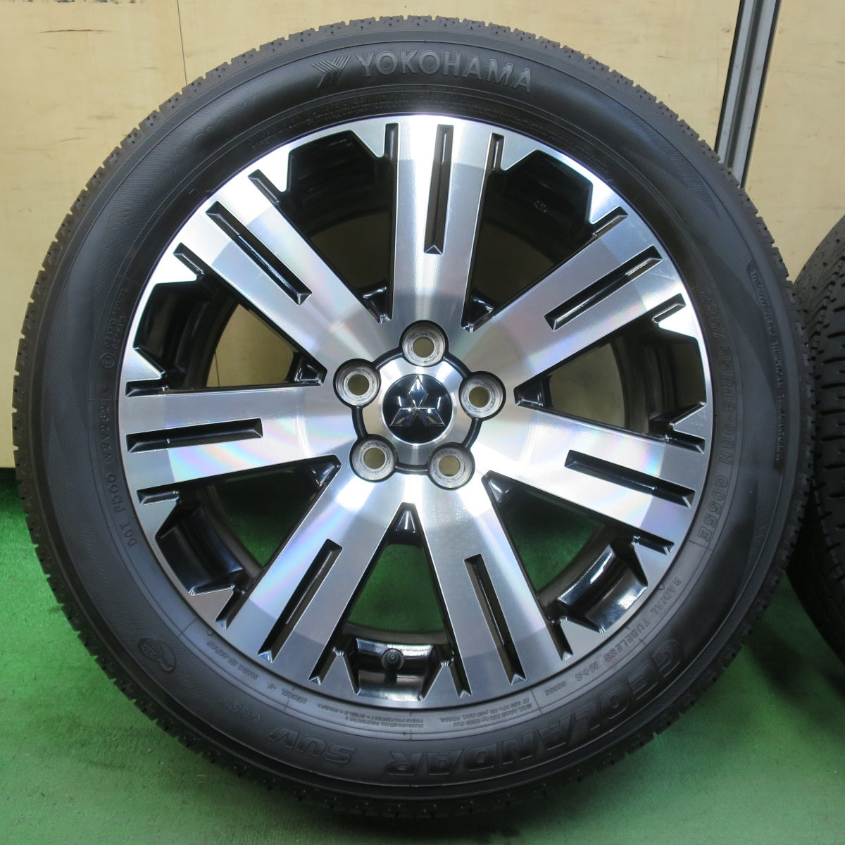 バリ溝！21年！ほぼ10分★三菱 デリカ D:5 純正 225/55R18 ヨコハマ ジオランダー SUV G055 18インチ D5 PCD114.3/5H★5092705イノ