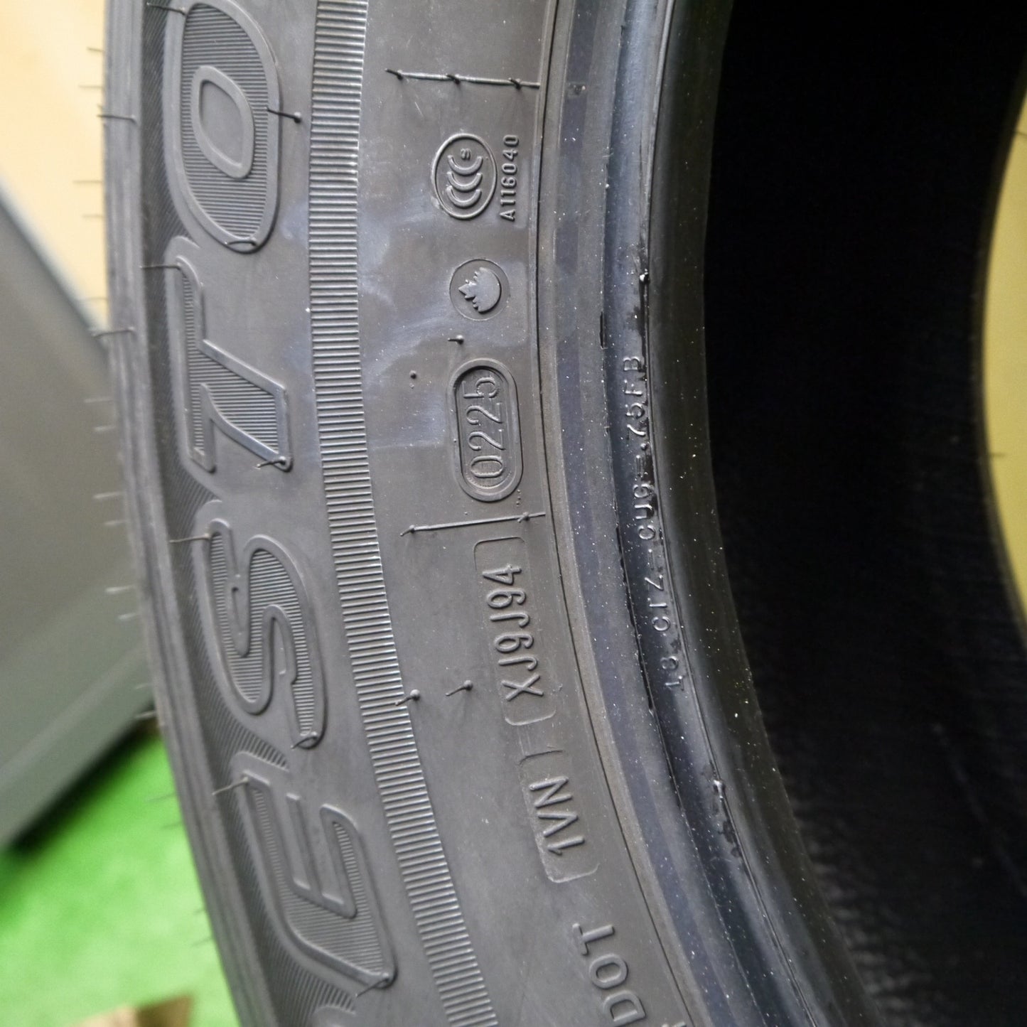 新車外し！25年！1本★255/70R18 ブリヂストン デューラー H/T 685 DUELER タイヤ 18インチ ジープ ラングラー 等★5060303Hノタ