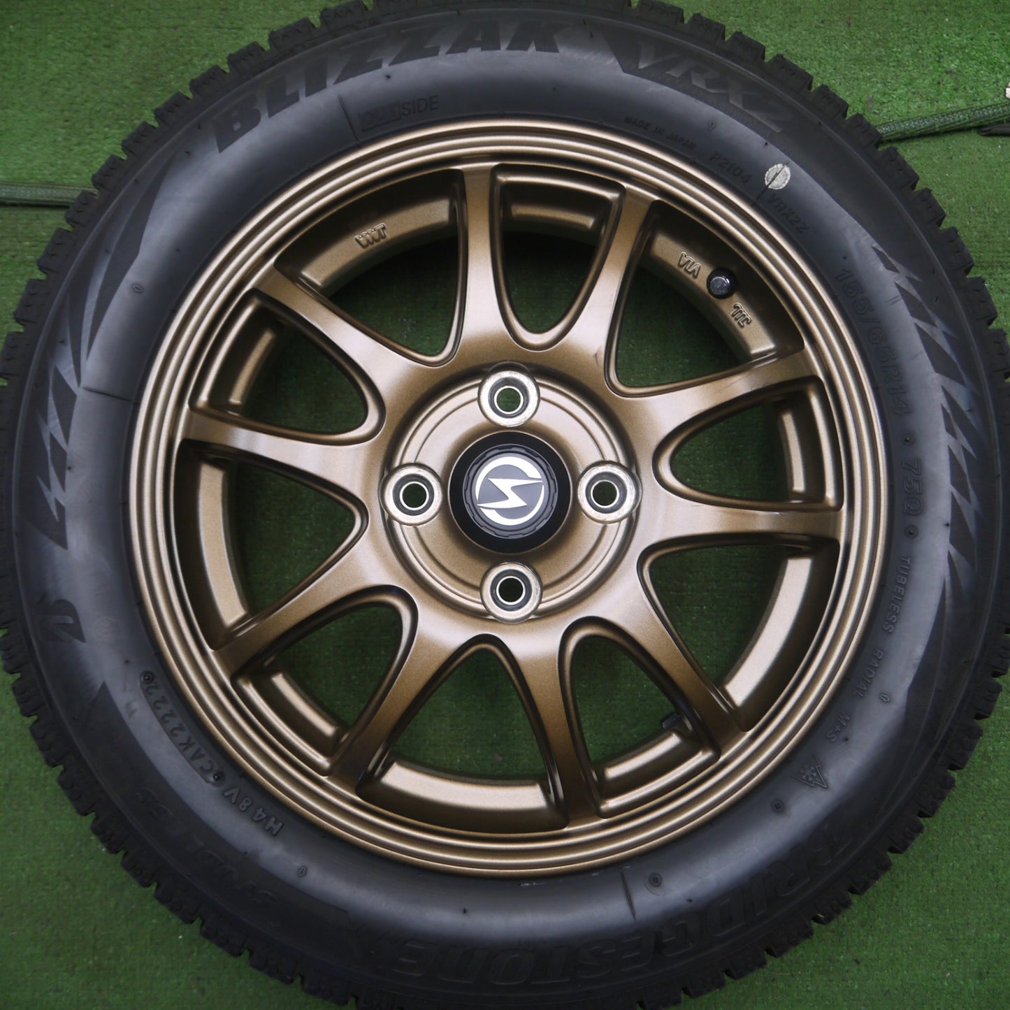 *送料無料* バリ溝！22年！キレイ！9.5分★スタッドレス 155/65R14 ブリヂストン ブリザック VRX2 S-HOLD 14インチ PCD100/4H★4031503Hス