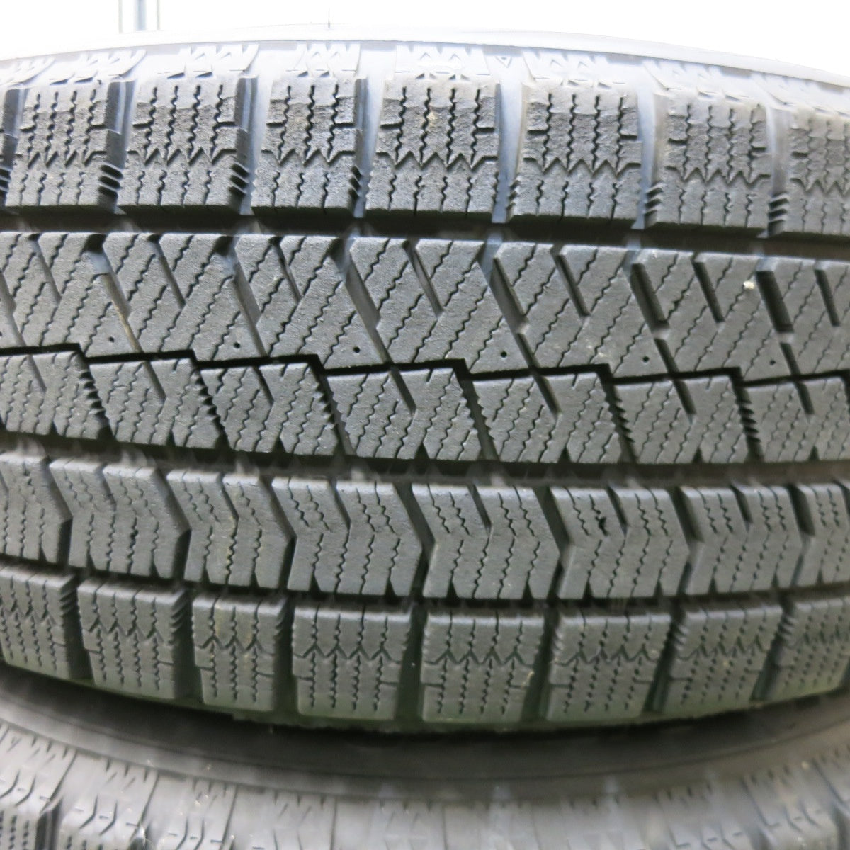 [送料無料] バリ溝！20年！9.5分★スタッドレス 195/65R16 ブリヂストン ブリザック VRX2 ECO FORME エコフォルム 16インチ PCD114.3/5H★4122708SYス