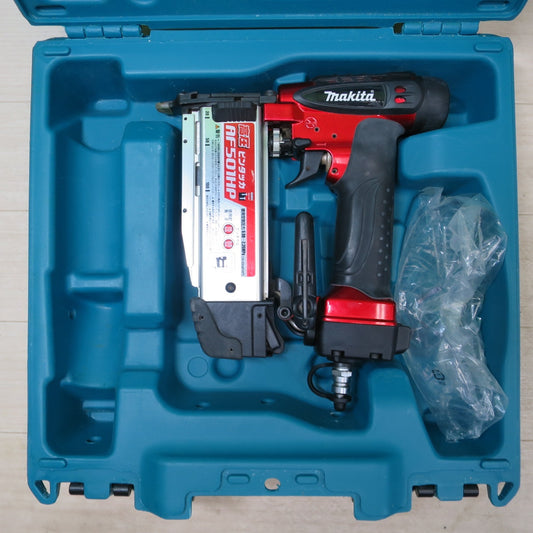[送料無料] 美品☆マキタ 高圧 ピン タッカ AF501HP エアー ツール 工具 タッカー ピン打機 ピン打ち機 makita☆