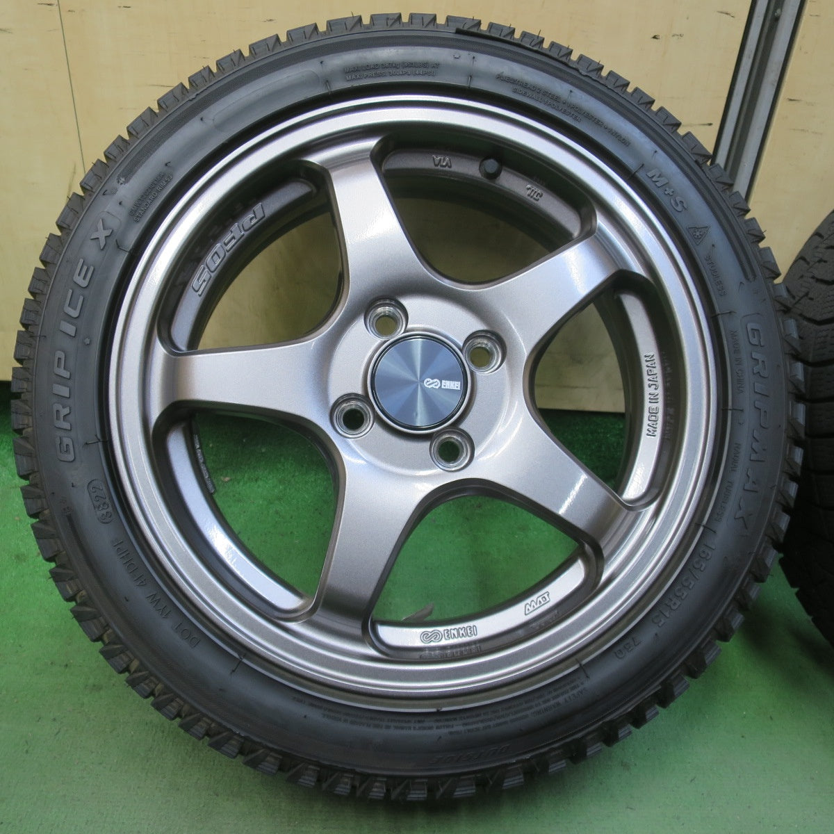 バリ溝！22年！キレイ！9分★スタッドレス ENKEI PF05 165/55R15 ダンロップ ウインターマックス03 エンケイ 軽サイズ PCD100/4H★6041703イス