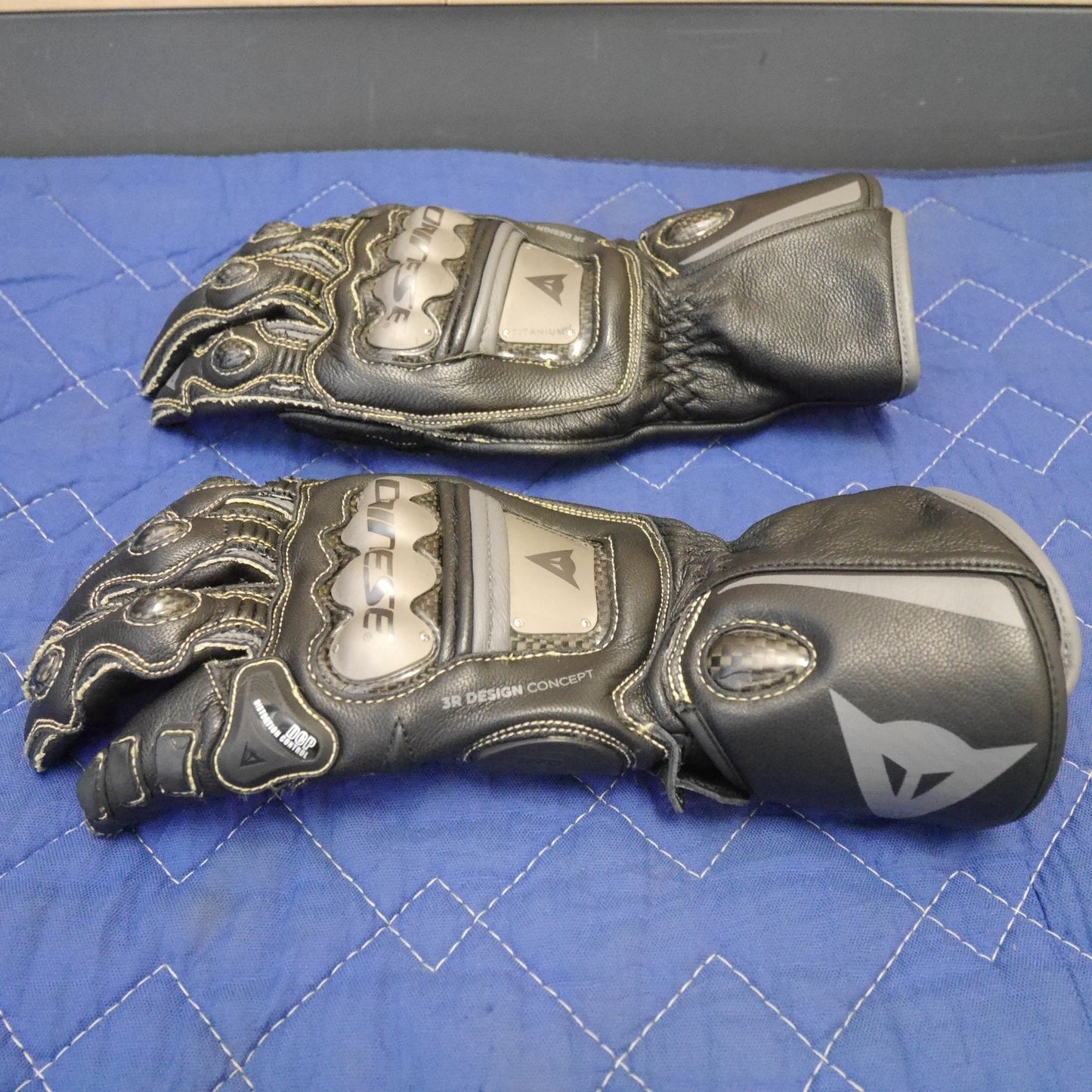 [送料無料] キレイ☆DAINESE ダイネーゼ フル メタル 6 グローブ サイズL ブラック 黒 FULL METAL 6 GLOVES レーシング バイク グローブ☆