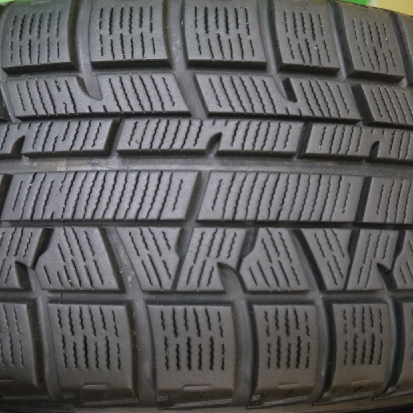 [送料無料] バリ溝！9.5分★フィアット 500 等 MAK 185/55R15 スタッドレス ヨコハマ アイスガード iG50 15インチ PCD98/4H★4091701Hス