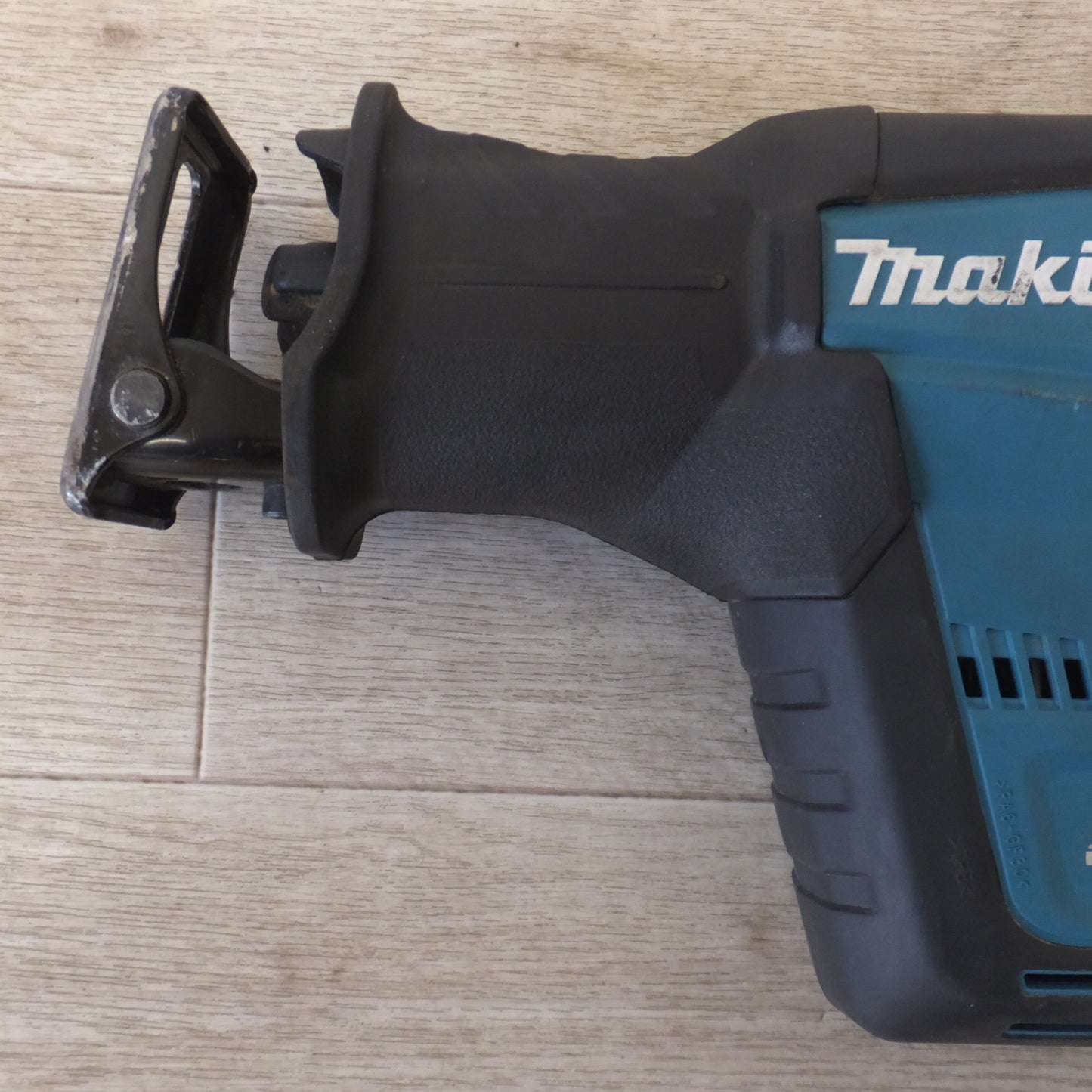 [送料無料] ★マキタ makita 充電式レシプロソー JR188D 18V 本体のみ★