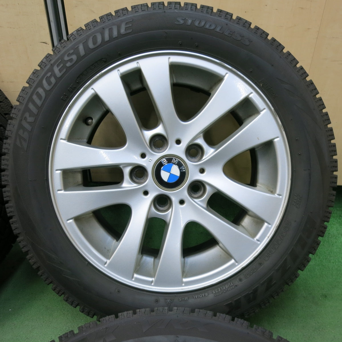 バリ溝！23年！ほぼ10分★BMW 3シリーズ E90 E91 純正 205/55R16 スタッドレス ブリヂストン ブリザック VRX ハイフライ Win-turi 216 16インチ PCD120/5H★5071811SYス