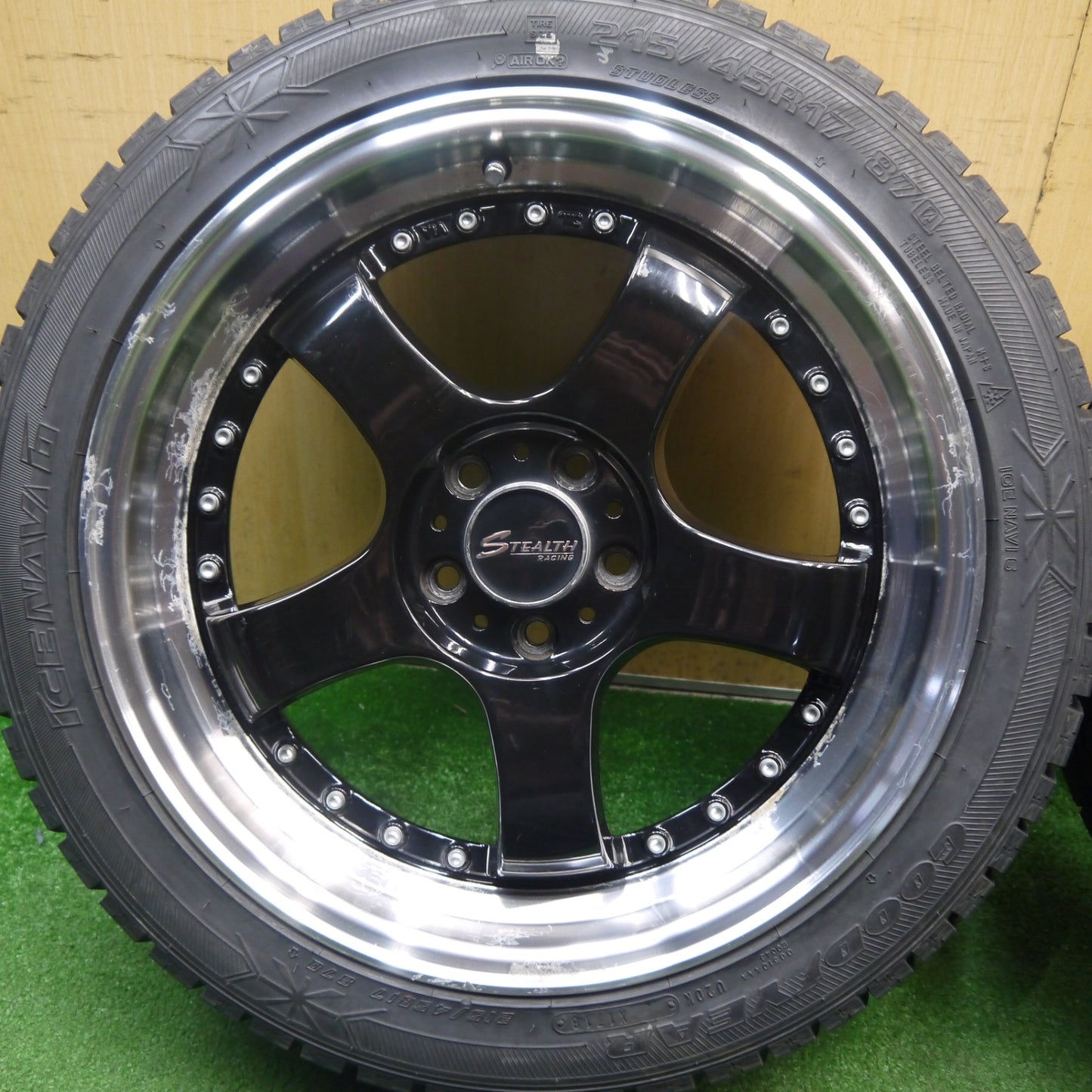 バリ溝！9.5分！3本★プリウス 等 STEALTH RACING PROGRESS K35 215/45R17 スタッドレス グッドイヤー アイスナビ6 17インチ ステルスレーシング PCD100/5H★6022506Hス