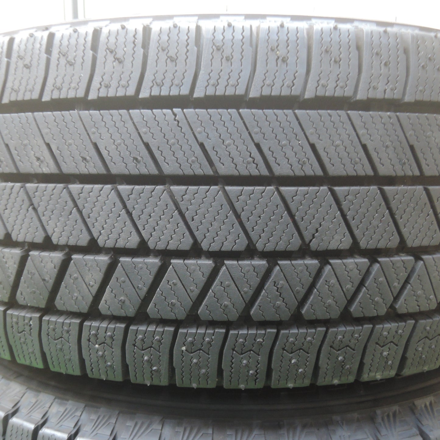 *送料無料* バリ溝！22年！ほぼ10分★スタッドレス 215/65R16 ブリヂストン ブリザック VRX3 VANITY 16インチ PCD114.3/4H 5H マルチ★4011707SYス