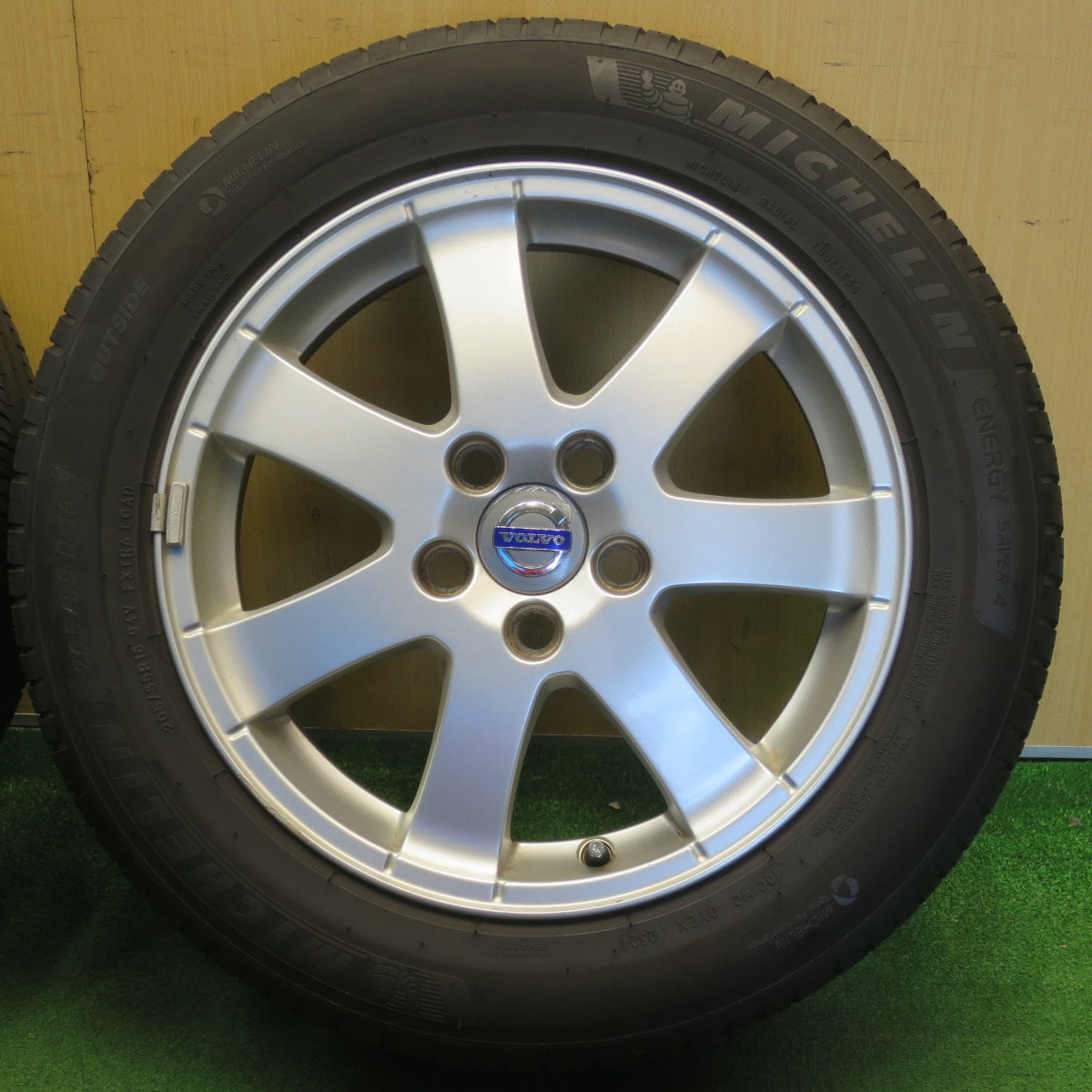 バリ溝！24年！9分★ボルボ V50 S40 等 純正 205/55R16 ミシュラン エナジーセイバー4 16インチ PCD108/5H★6051013NJノ