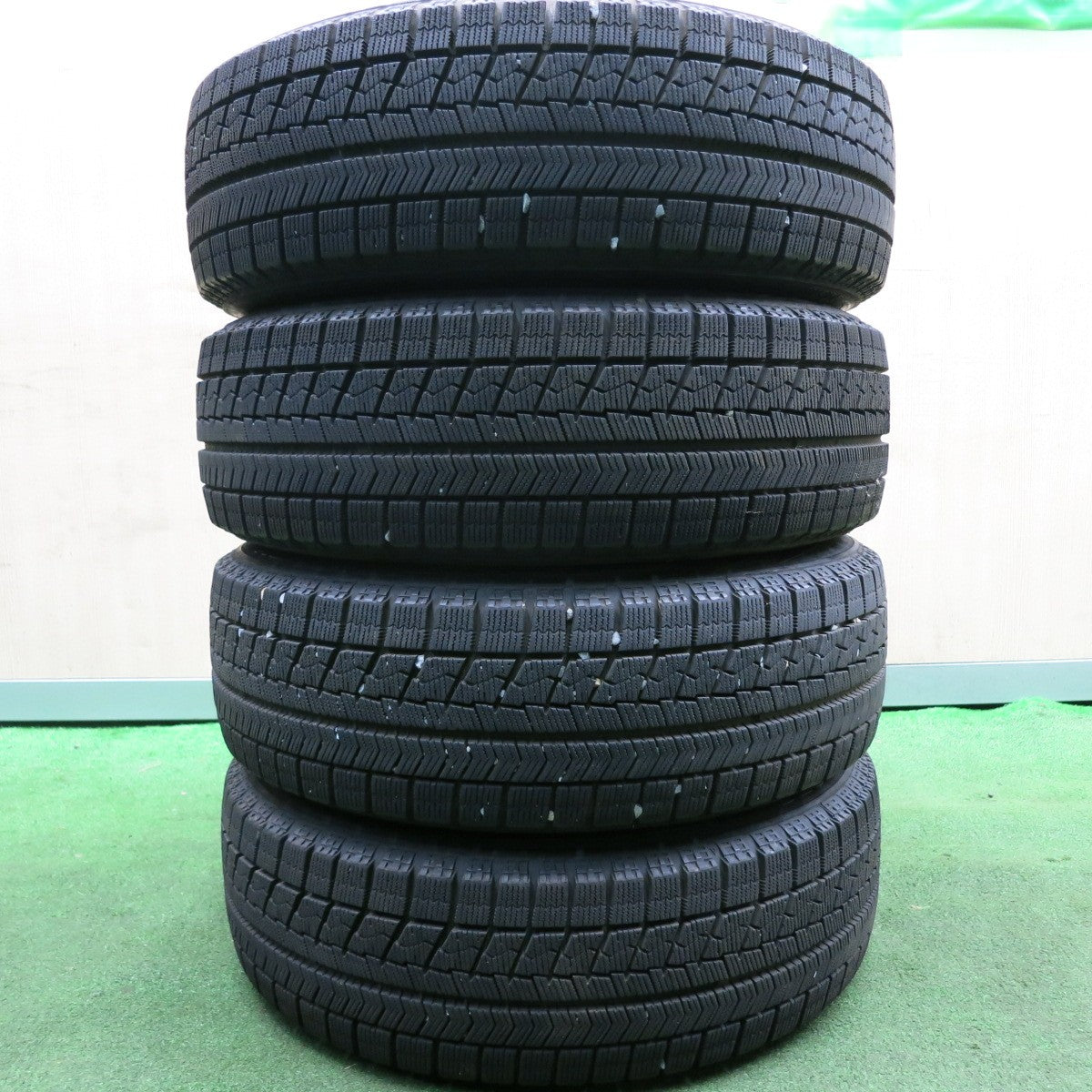 *送料無料* バリ溝！8.5分★ホンダ GE6 フィット 純正 スチール 175/65R14 スタッドレス ブリヂストン ブリザック VRX PCD100/4H★4052403HAス