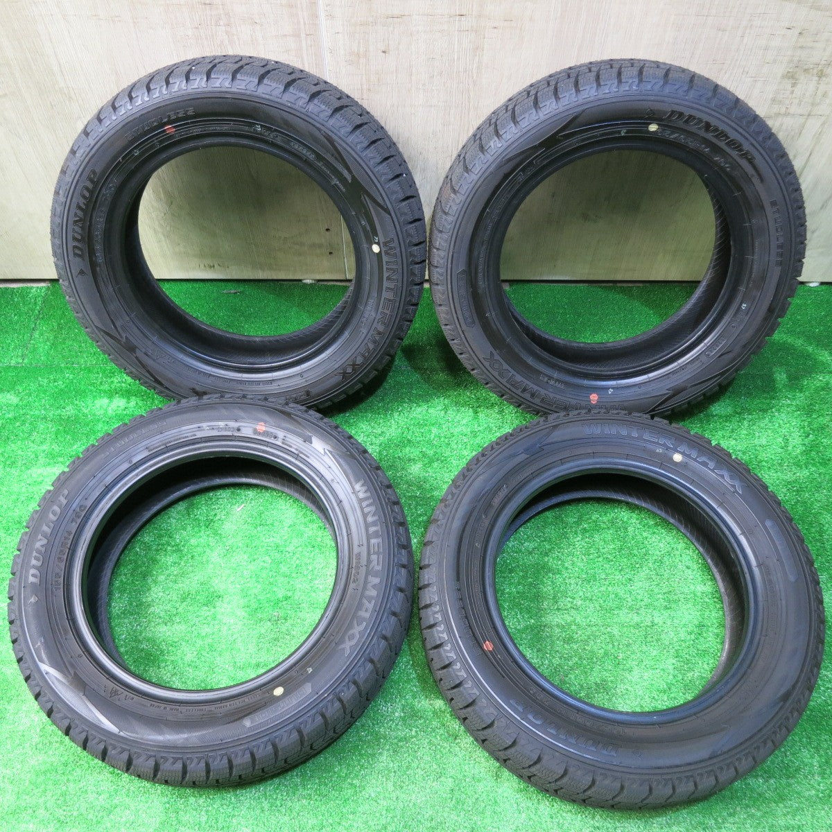 ほぼ未使用！24年★スタッドレス 165/65R14 ダンロップ ウインターマックス WM02 タイヤ 14インチ ルーミー タンク トール ソリオ ブーン 等★5110806HAスタ
