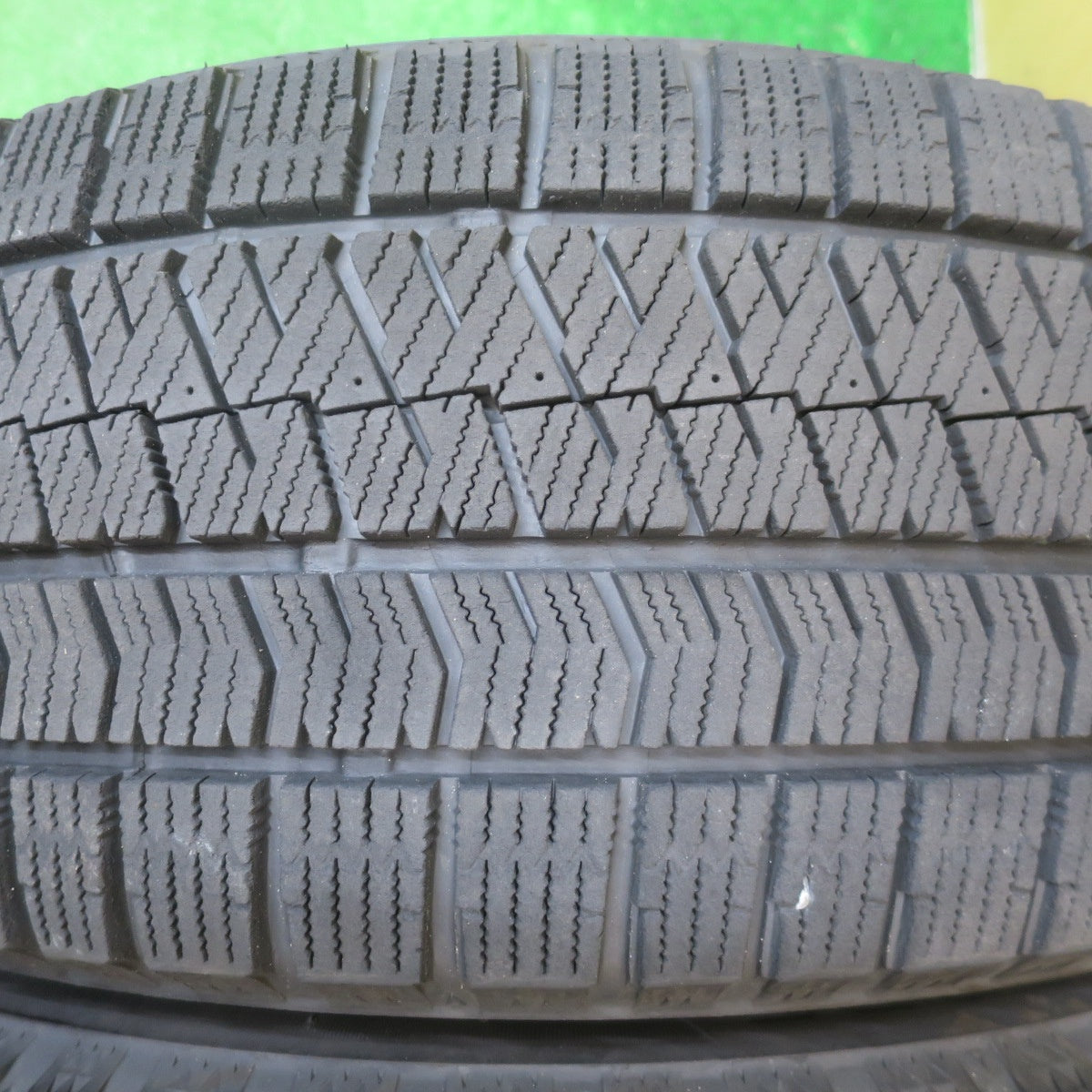 バリ溝！23年！9.5分★スタッドレス 215/50R17 ブリヂストン ブリザック VRX2 GMach 17インチ PCD114.3/5H★5111202NJス