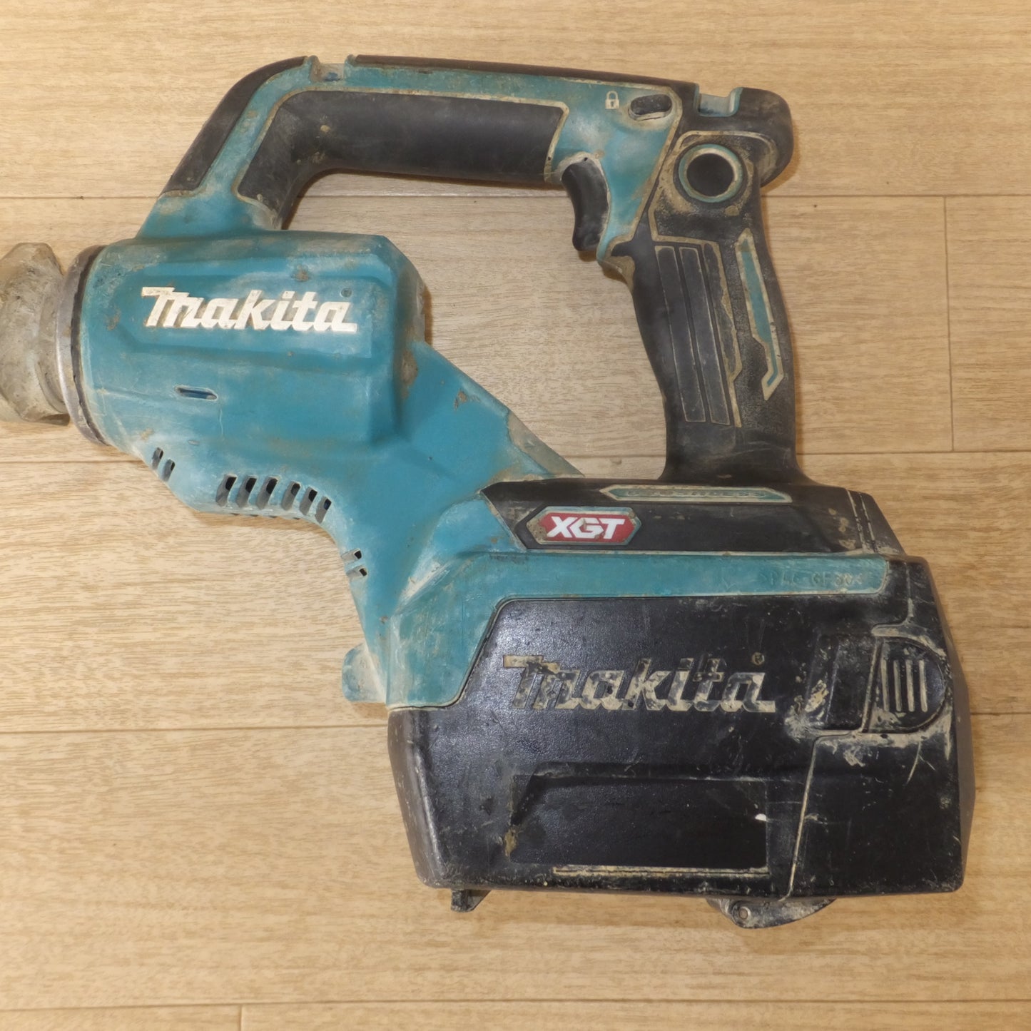 [送料無料] ★マキタ makita 充電式コンクリートバイブレータ VR001G 36V 40Vmax 本体のみ★