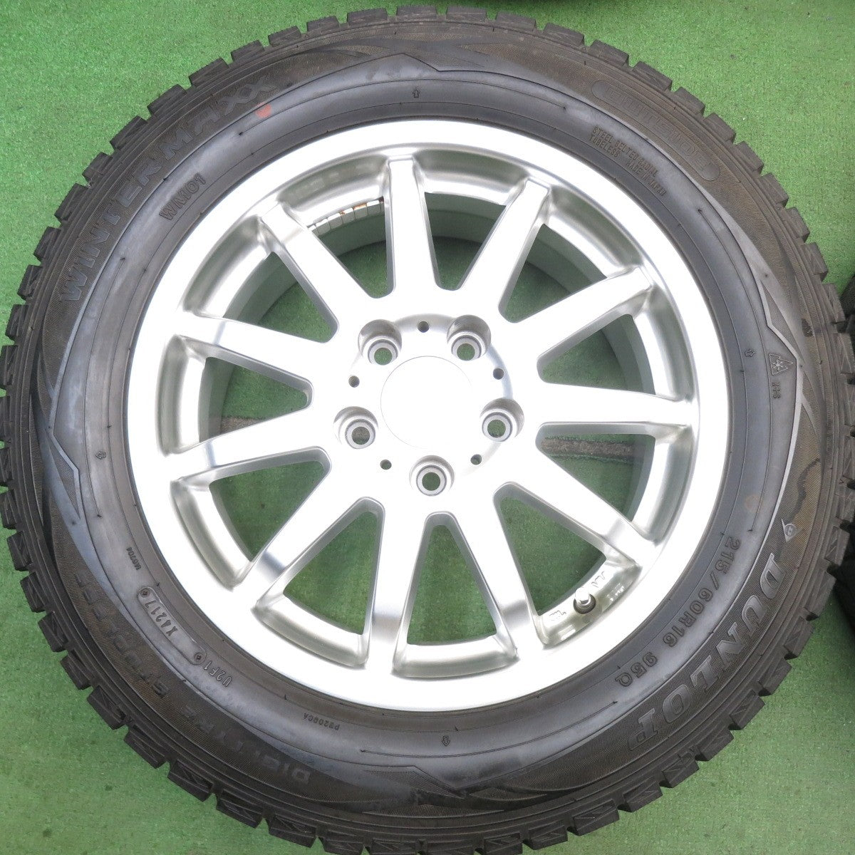 バリ溝！キレイ！9.5分◎ワーゲン 等 215/60R16 スタッドレス ダンロップ ウインターマックス WM01 C-WORKS MS-01 シーワークス 16インチ PCD112/5H◎6071107HAス