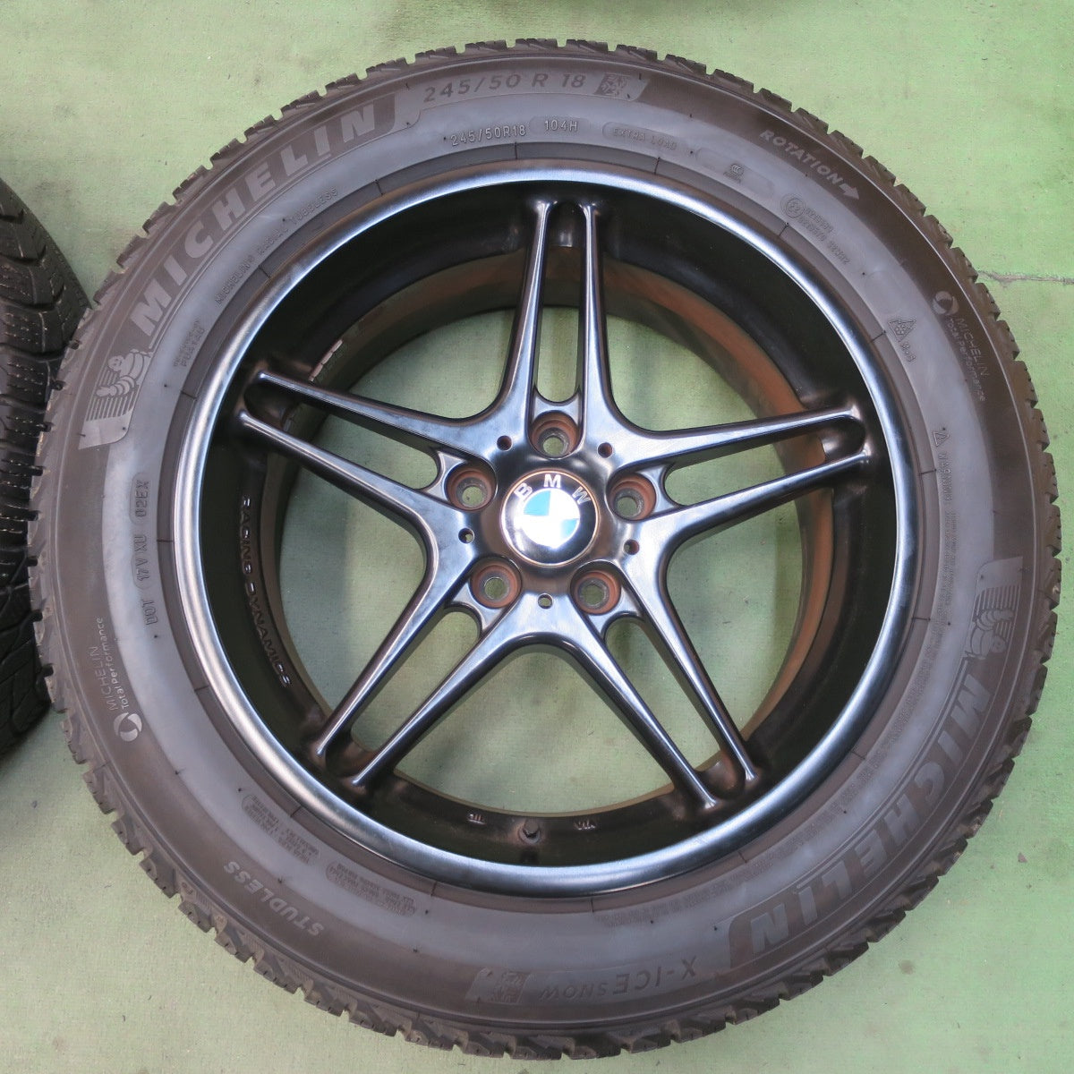 バリ溝！24年！8.5分◎BMW 等 RACING DYNAMICS 245/50R18 スタッドレス ミシュラン X-ICE SNOW レーシング ダイナミックス 18インチ PCD120/5H◎6061202イス