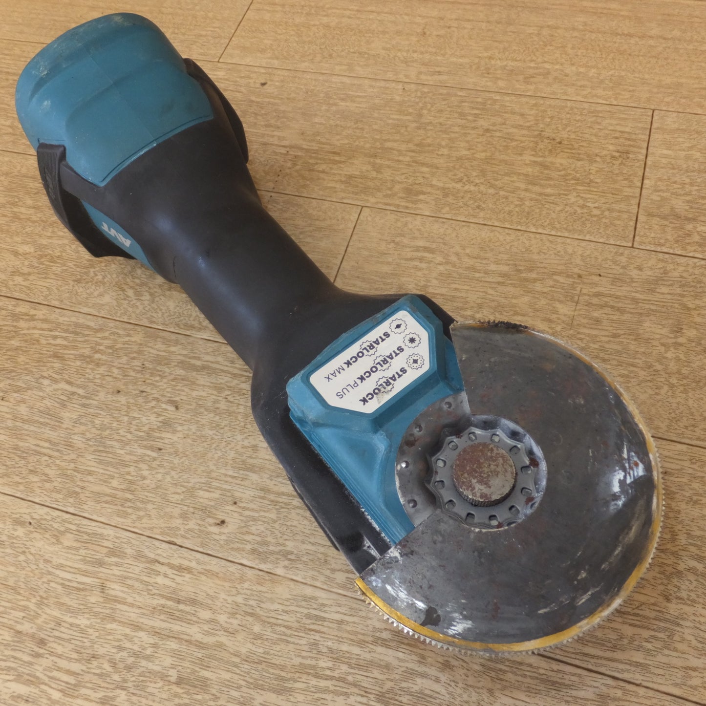[送料無料] ★マキタ makita 充電式マルチツール TM52D 18V　本体 付属品 のみ　バッテリ なし★