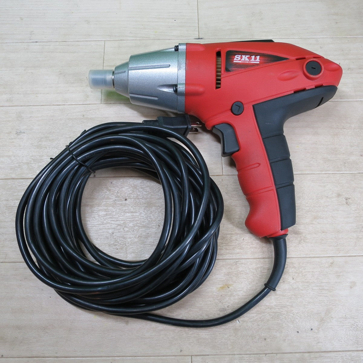 ☆SK11 藤原産業 コード式 インパクトレンチ SIW-320AC 電動 工具 電気 タイヤ 交換☆