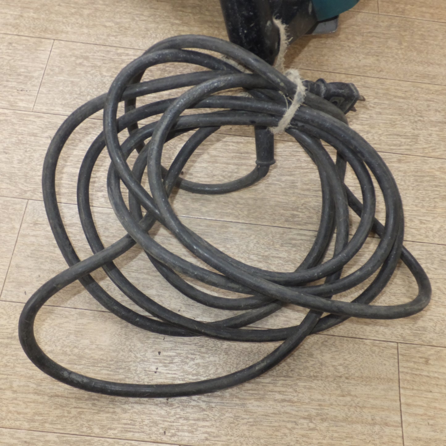 [送料無料] ★マキタ makita 185mm チップソーカッタ 4130N　100V 14A 50-60Hz 1330W★