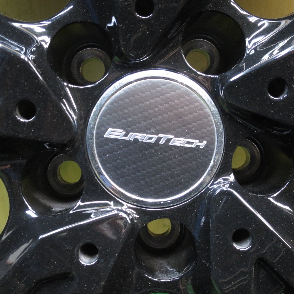 タイヤほぼ未使用！21年！キレイ★アウディ Q5 等 EUROTECH GAYA SOLI 235/60R18 スタッドレス ダンロップ ウインターマックス SJ8 ユーロテック ガヤ ソリ PCD112/5H★5040101KKス
