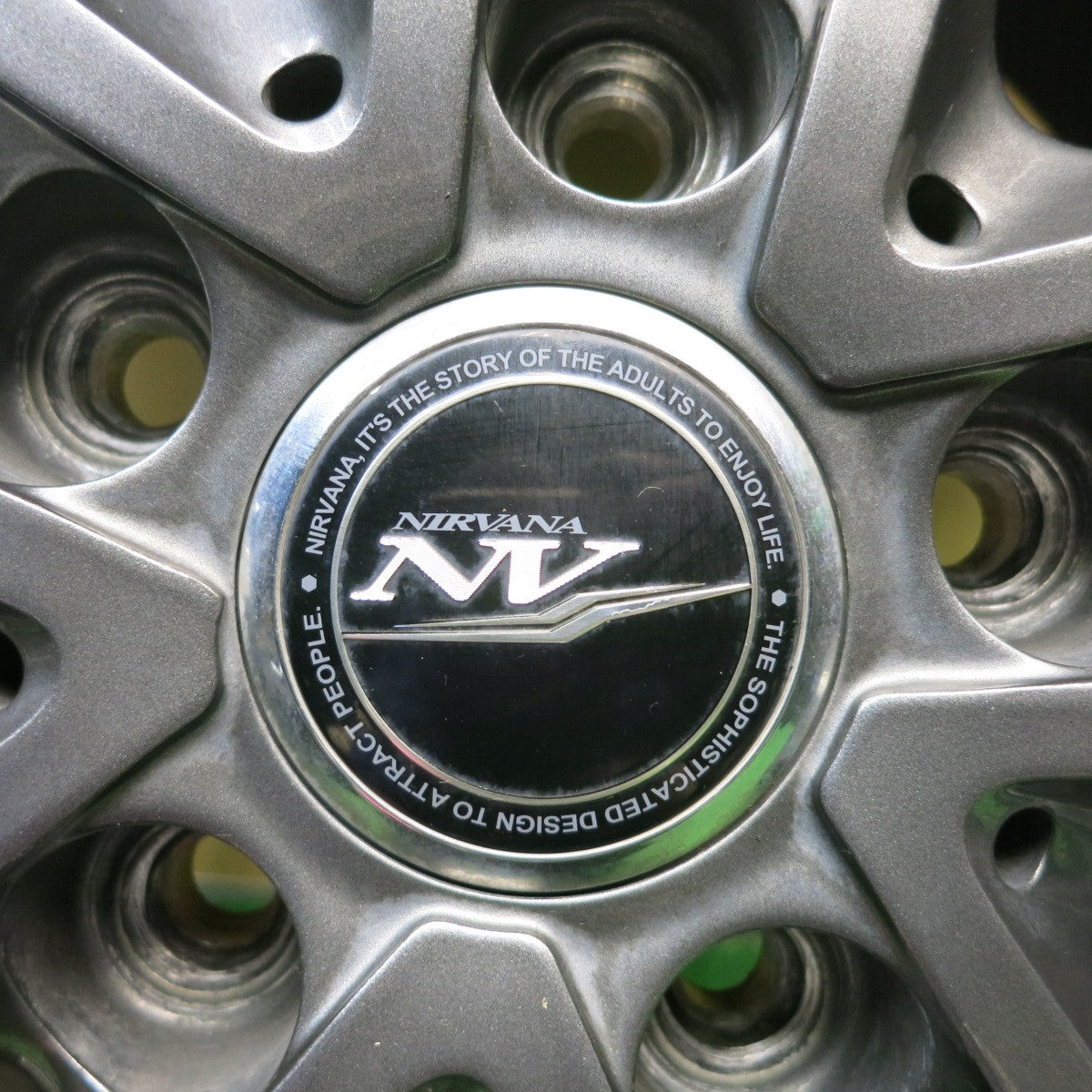 バリ溝！23年！キレイ！9.5分★スタッドレス 195/65R15 ヨコハマ アイスガード iG60 NIRVANA NV ニルバーナ ニルヴァーナ 15インチ PCD114.3/5H★5121418HAス