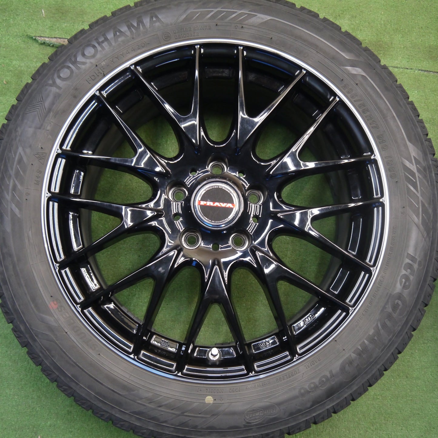 バリ溝！キレイ！8.5分★Leyseen PRAVA 9M 205/55R17 スタッドレス ヨコハマ アイスガード iG60 レイシーン プラバ 17インチ PCD114.3/5H★6050104Hス