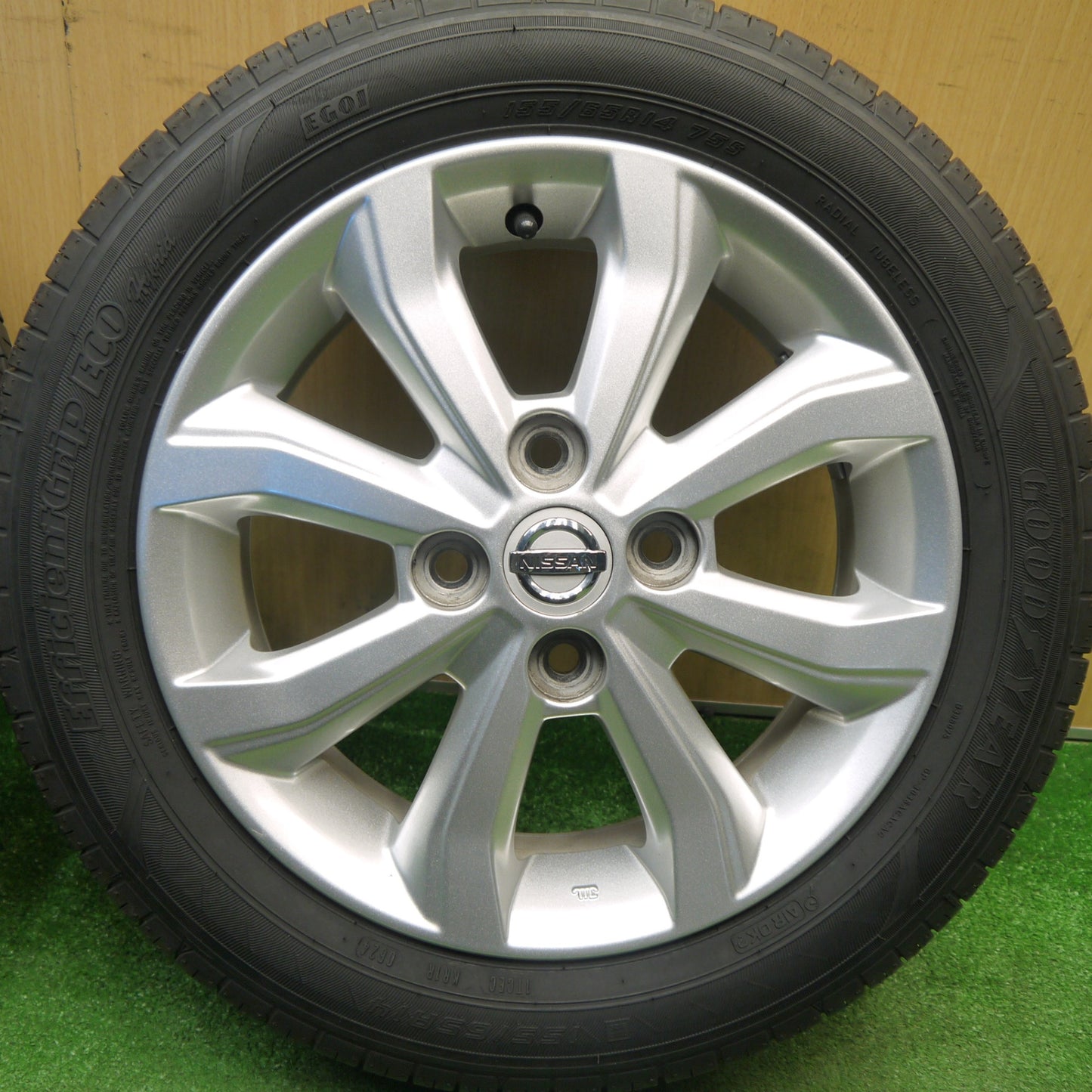 バリ溝！24年！キレイ！9分★日産 デイズ ルークス ハイウェイスター 純正 155/65R14 グッドイヤー EfficientGrip ECO hybrid EG01 14インチ PCD100/4H★6011605Hノ
