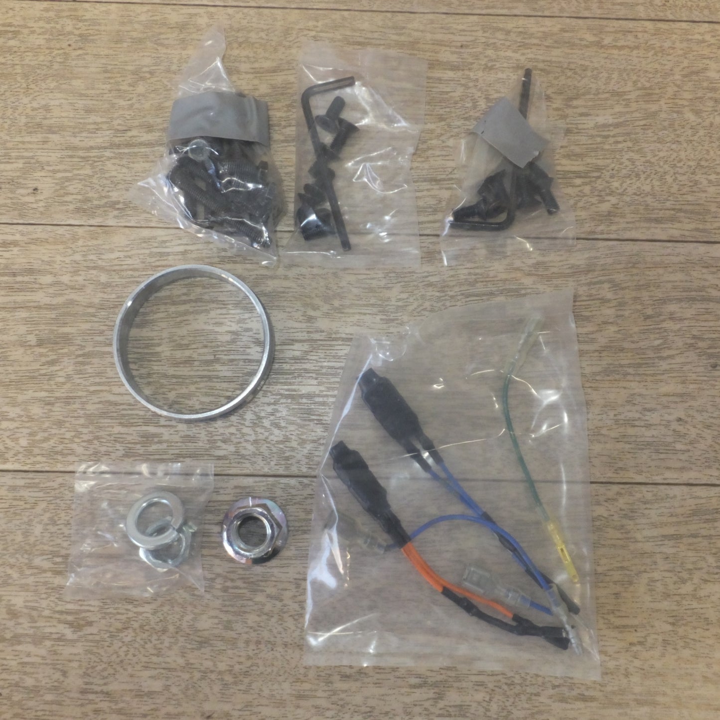 [送料無料] キレイ★ワークスベル Works Bell エアーバッグ装着車専用 411(スズキ) 車検対応 ステアリングボス★
