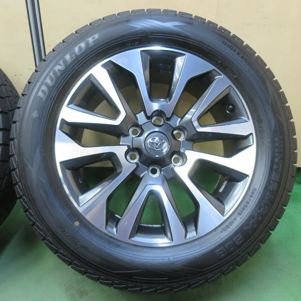 ほぼ未使用！24年！キレイ★トヨタ 150系 ランクル プラド 純正 265/55R19 スタッドレス ダンロップ ウインターマックス SJ8 SJ8+ 19インチ PCD139.7/6H★6051201イス