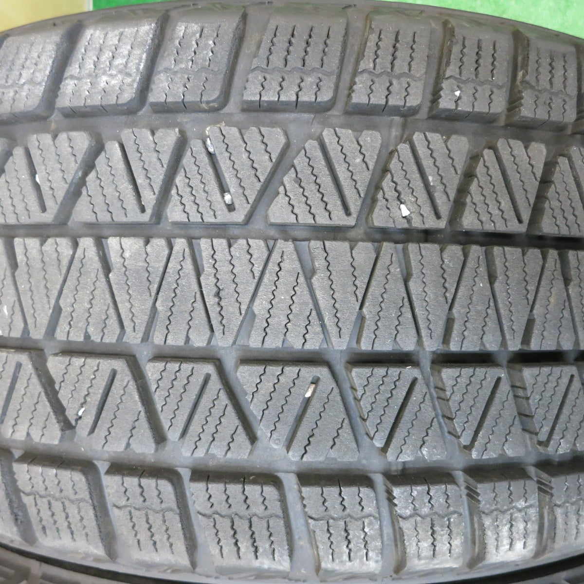 バリ溝！23年！9.5分★ポルシェ 等 EUROPREMIUM 265/50R19 スタッドレス ブリヂストン ブリザック DM-V3 19インチ ユーロプレミアム PCD130/5H★5112015HAス