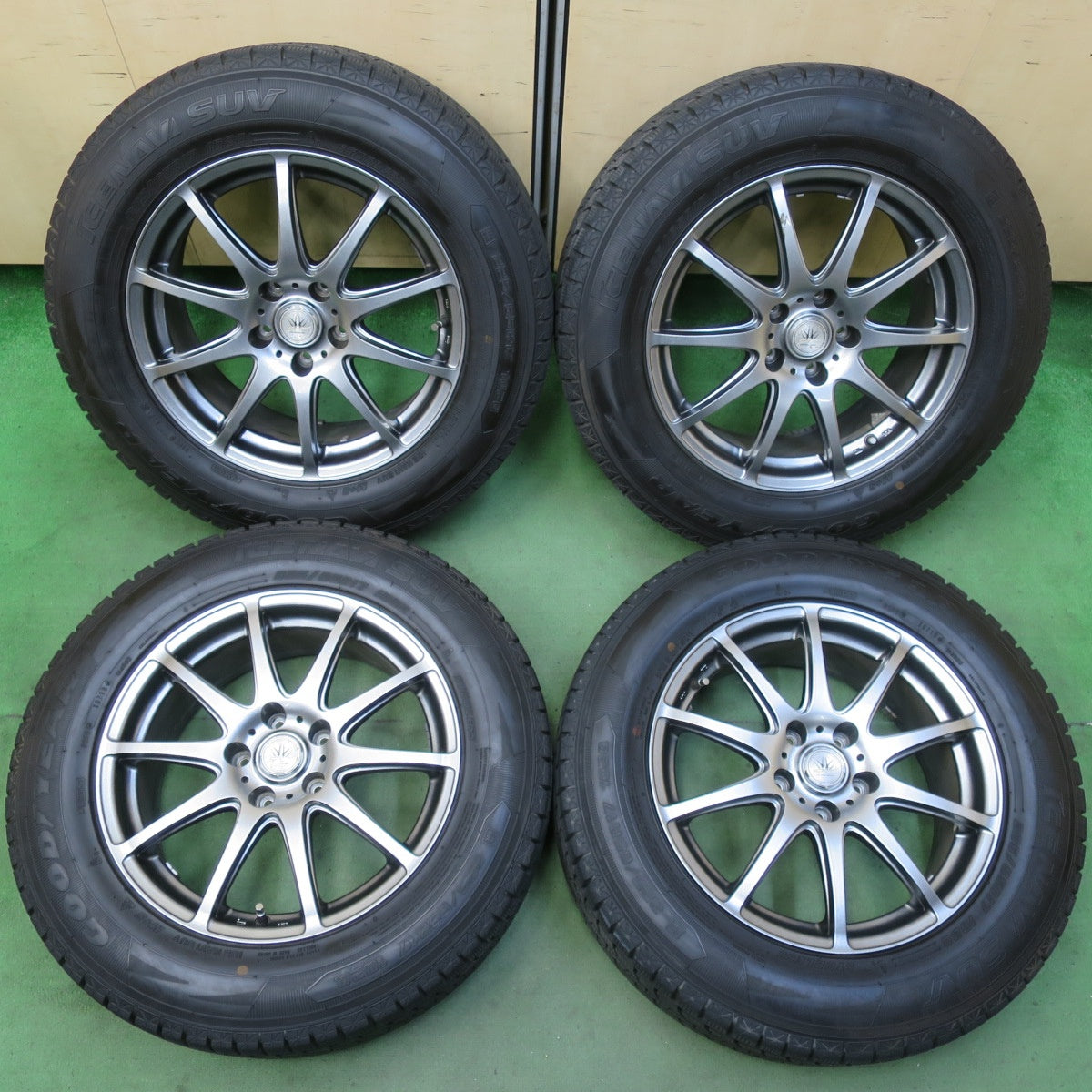 バリ溝！キレイ！9.5分★LOXARNY SPORT BADX 225/65R17 スタッドレス グッドイヤー アイスナビ SUV ロクサーニ スポーツ 17インチ PCD114.3/5H★5100907イス